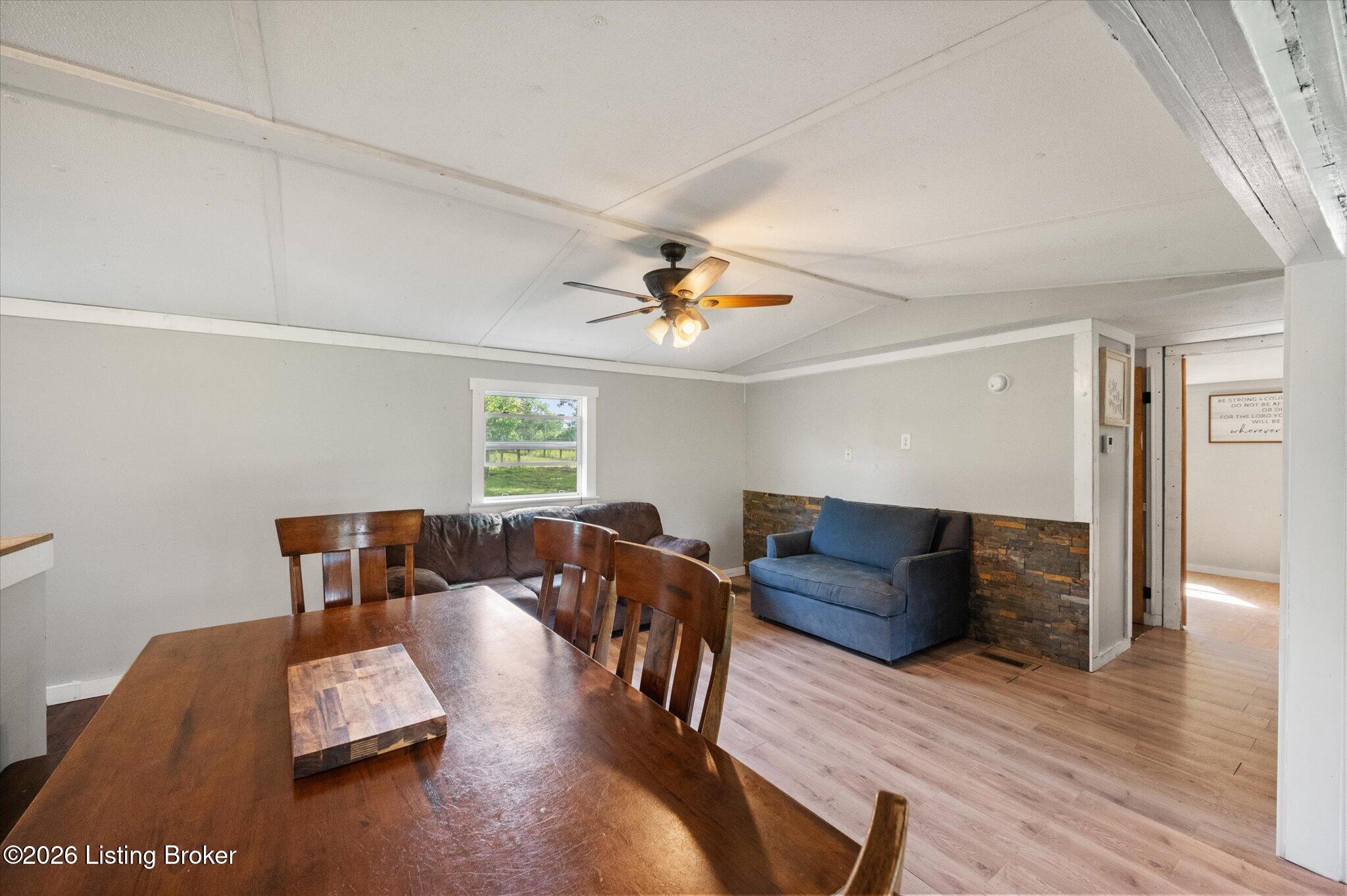 1167 New Cut Rd Property Photo 14