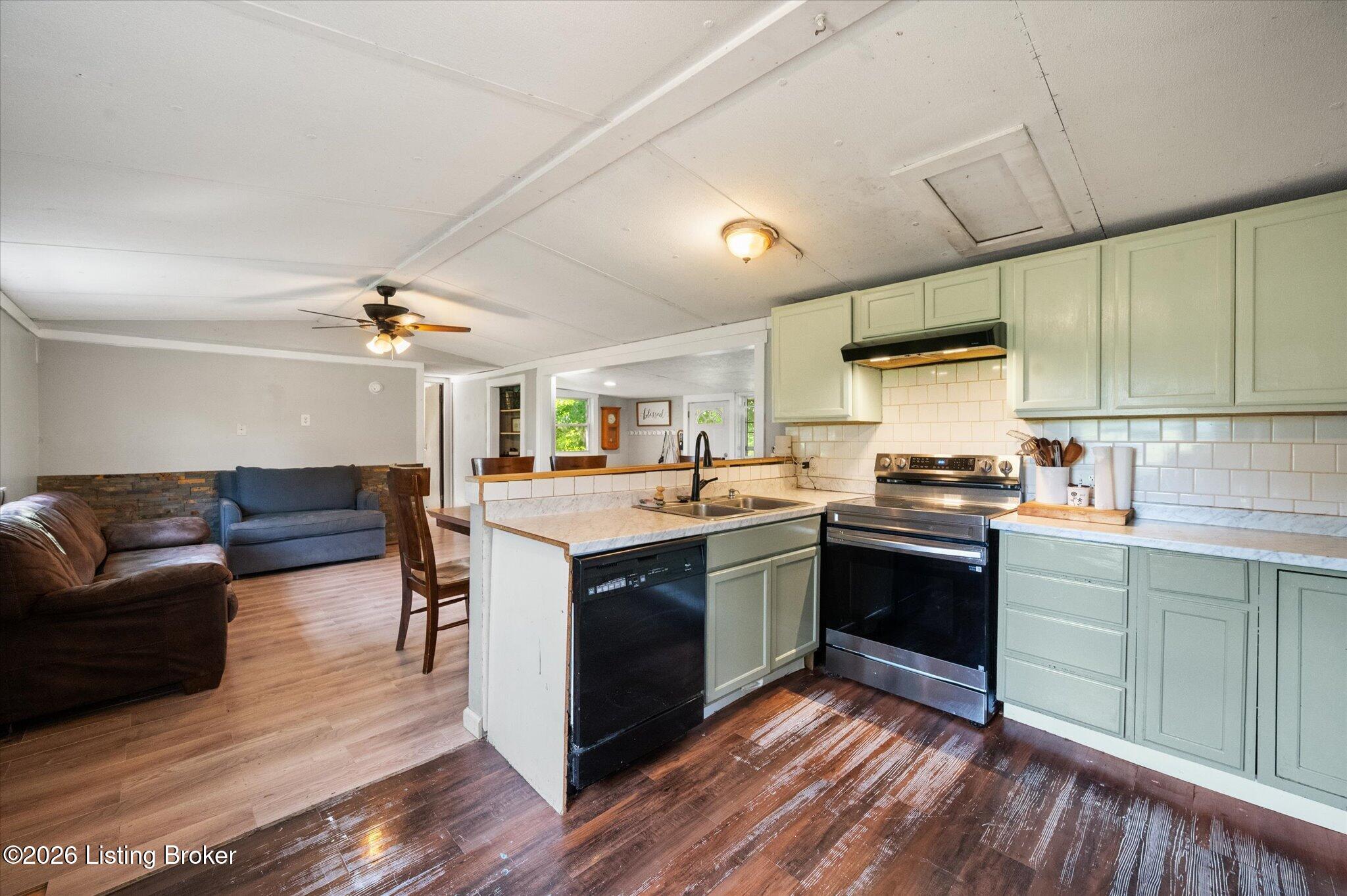 1167 New Cut Rd Property Photo 18