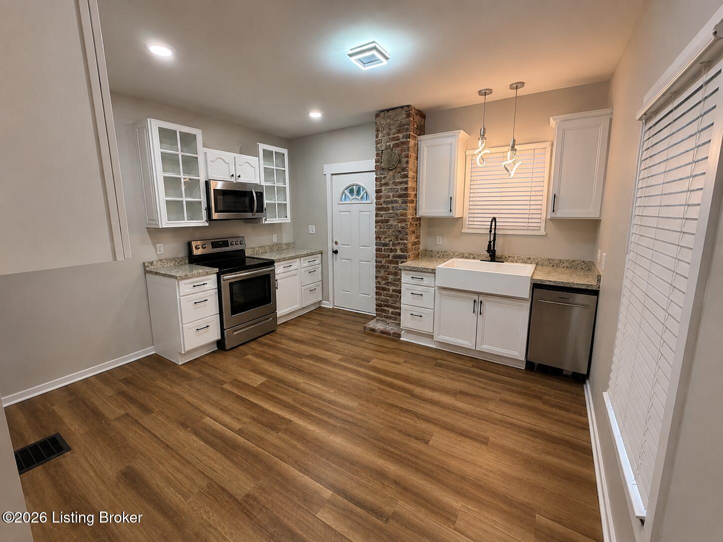 2015 Fort St Property Photo 4