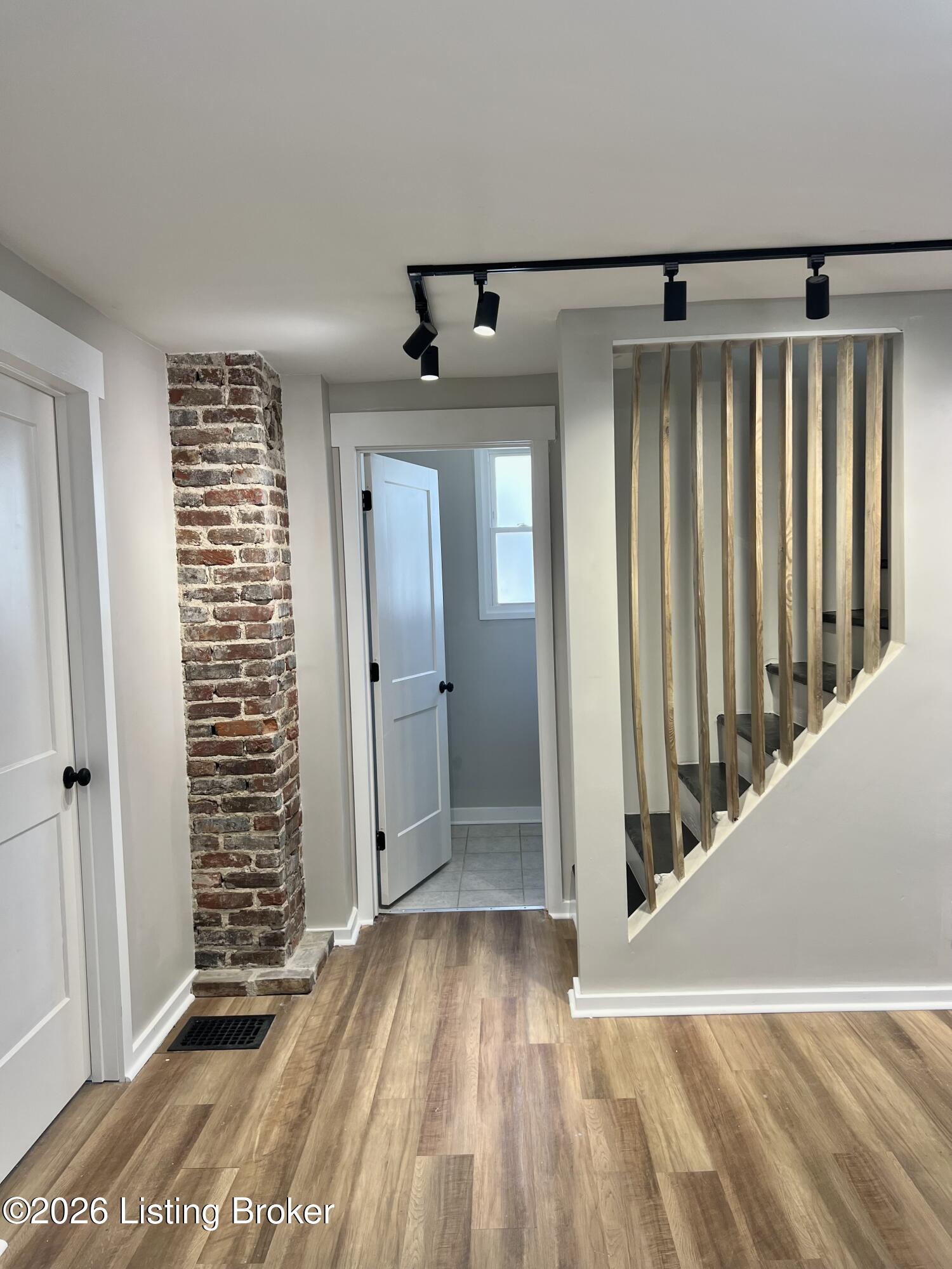2015 Fort St Property Photo 8