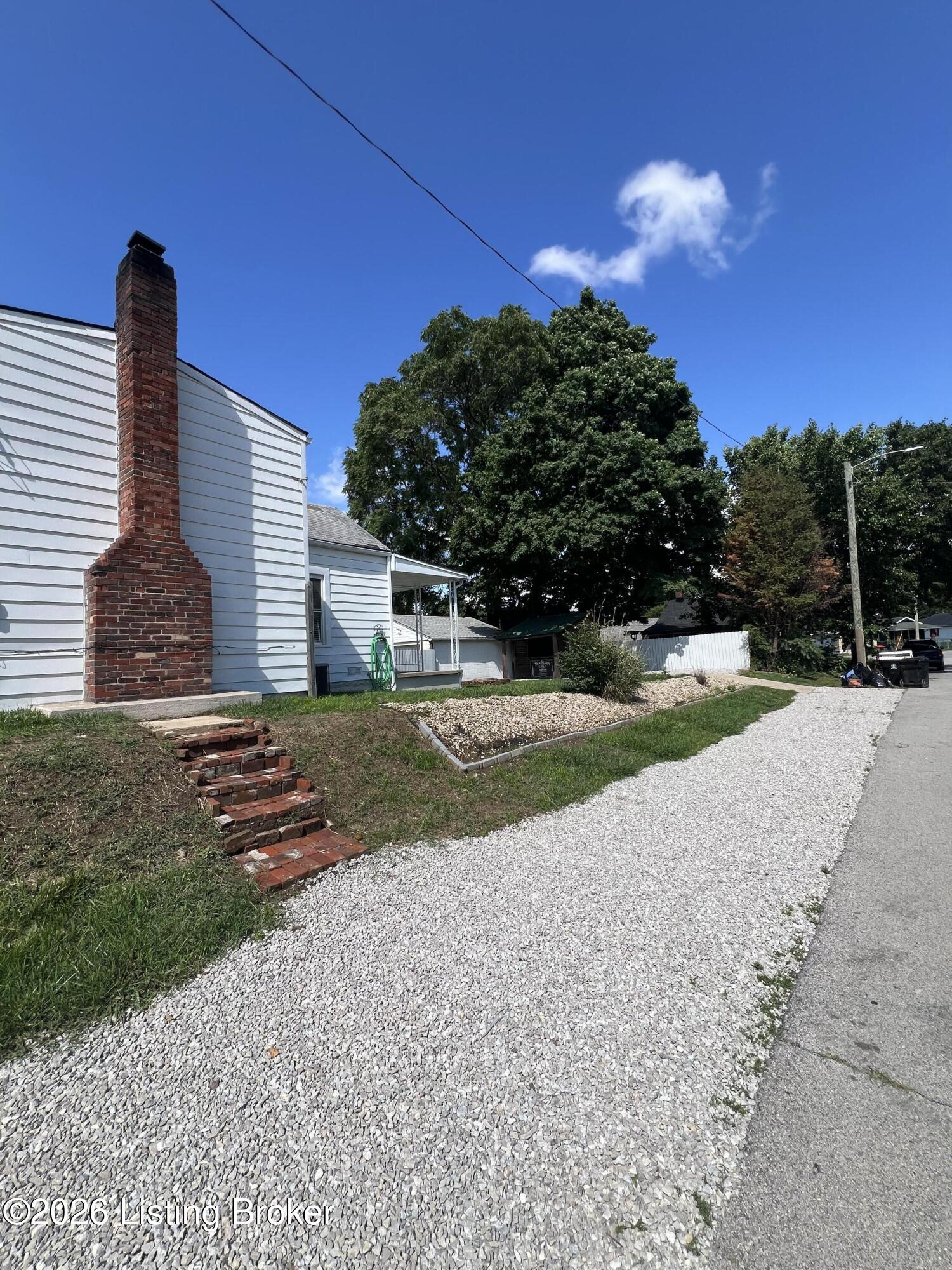 2015 Fort St Property Photo 18