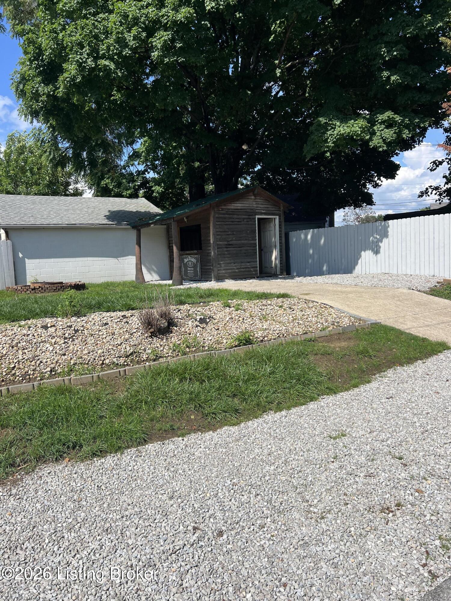 2015 Fort St Property Photo 19