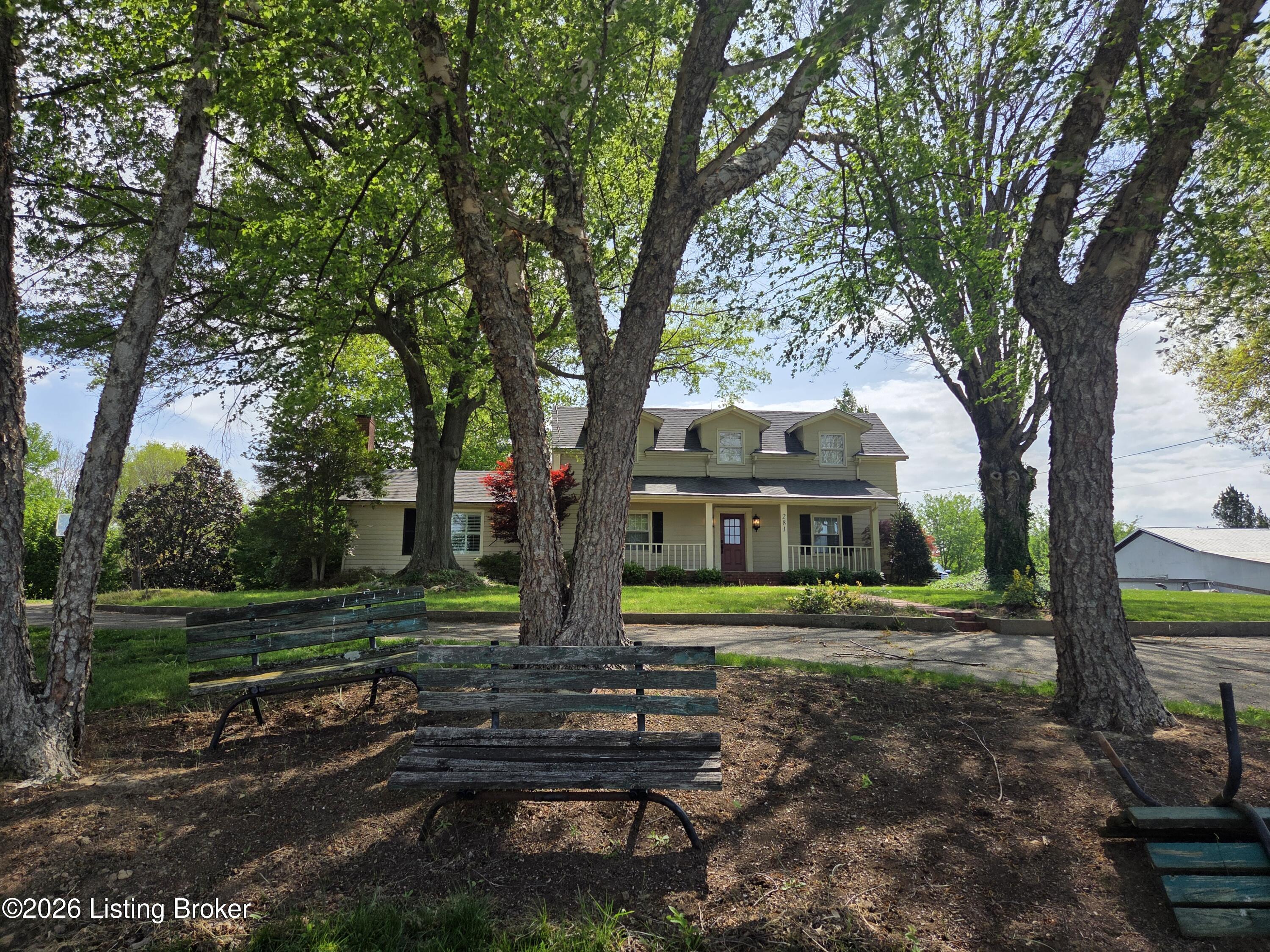 281 Meadowlark Ln Property Photo 2