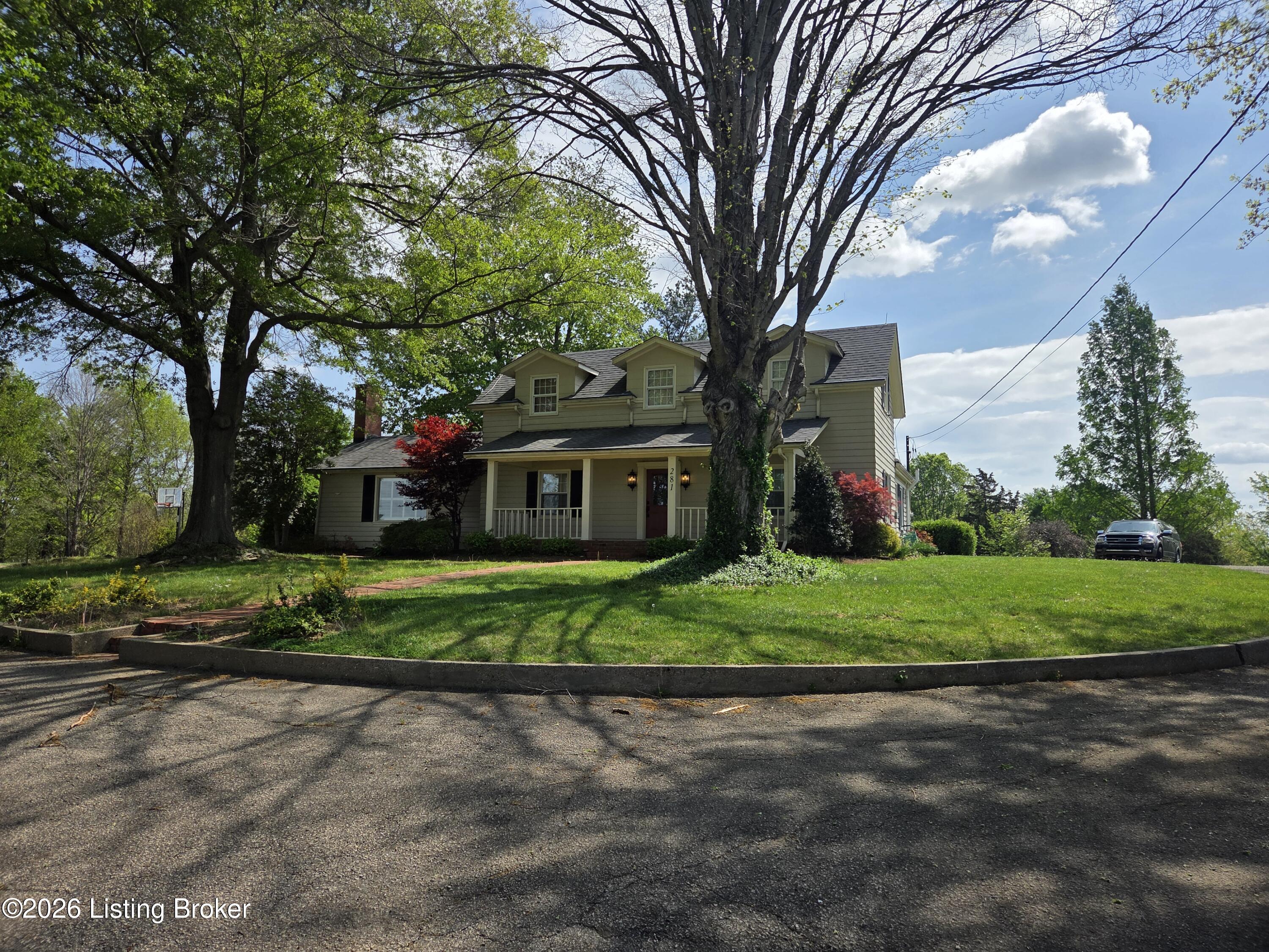 281 Meadowlark Ln Property Photo 3