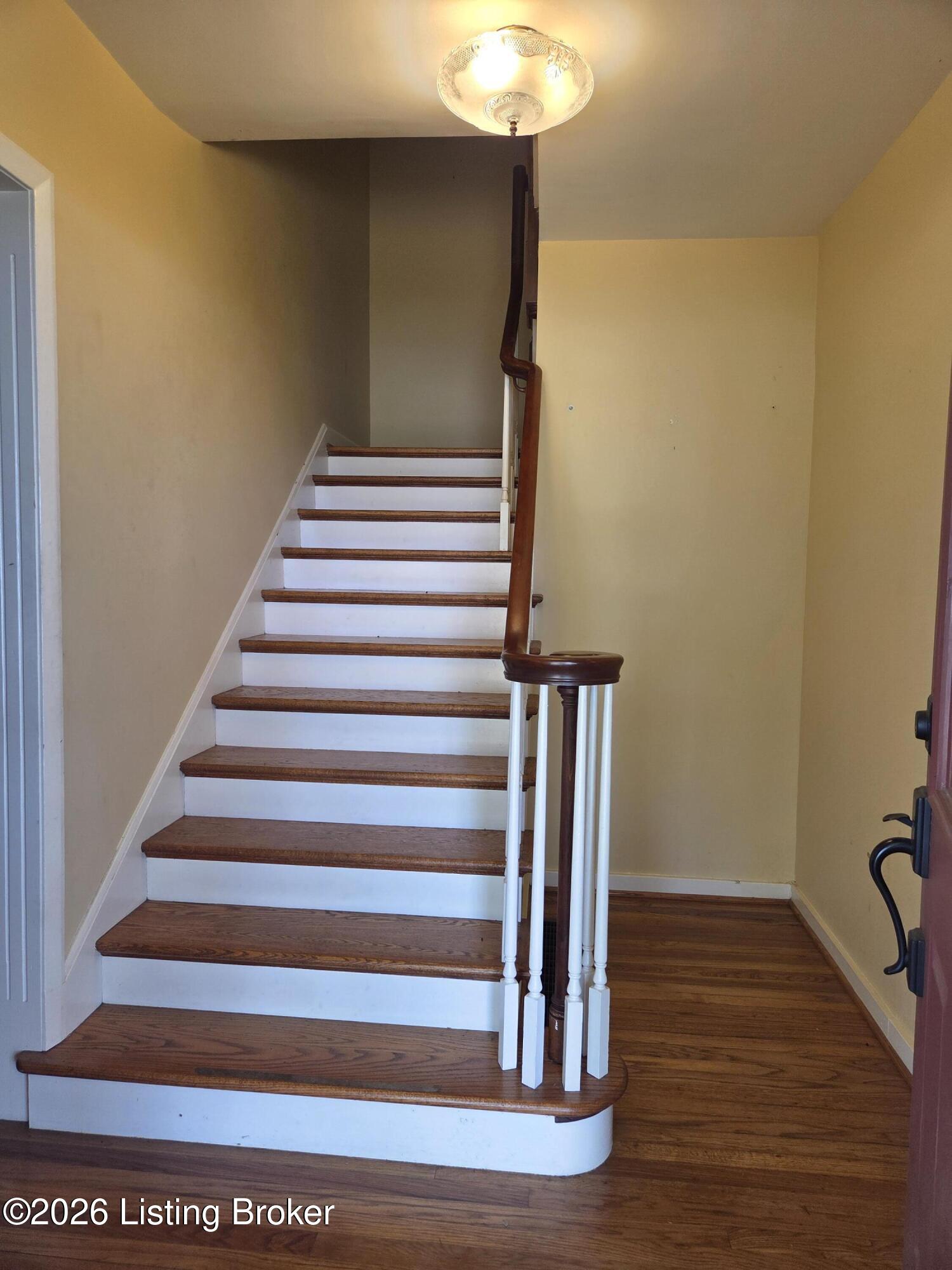 281 Meadowlark Ln Property Photo 6