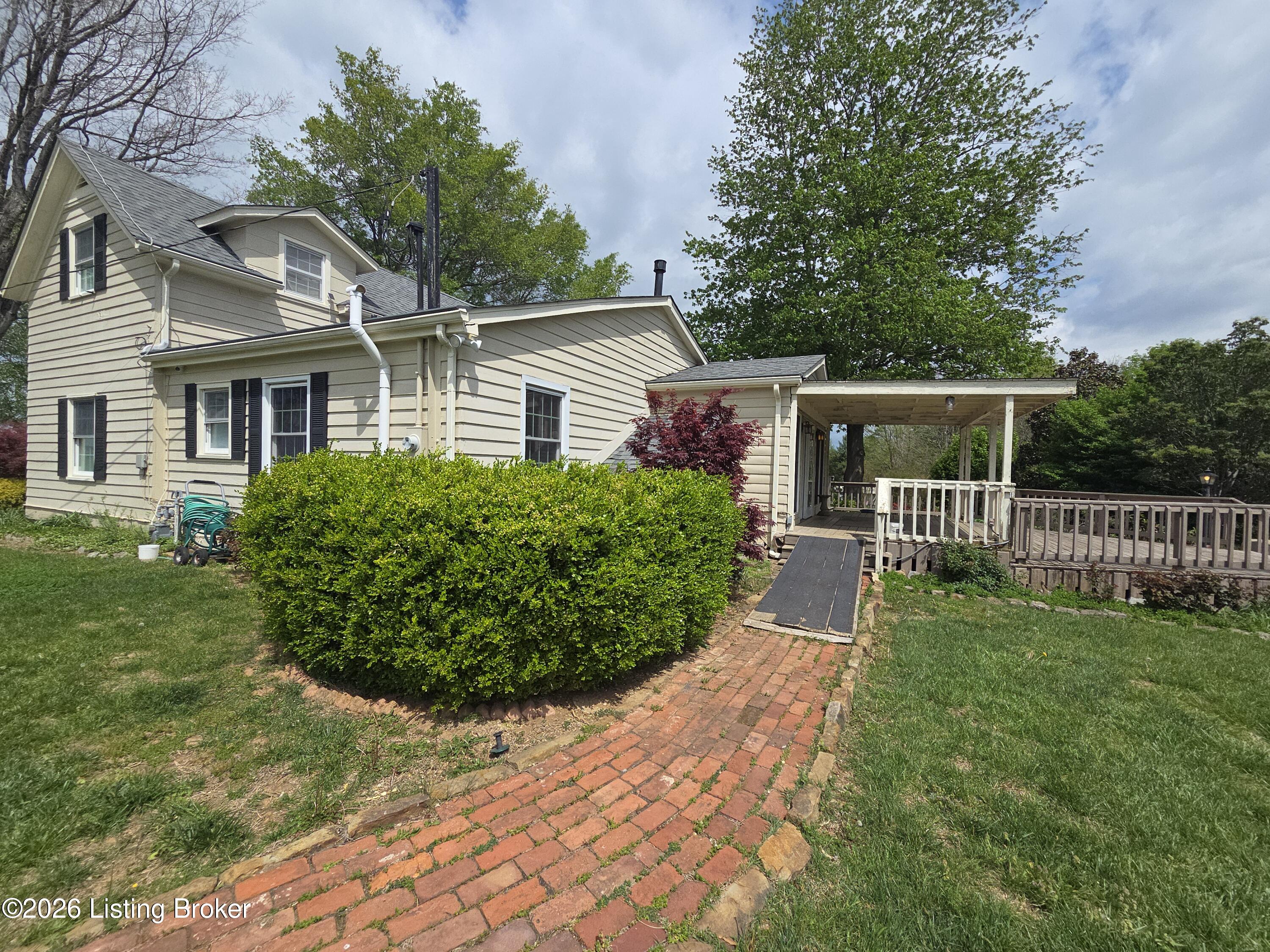 281 Meadowlark Ln Property Photo 16