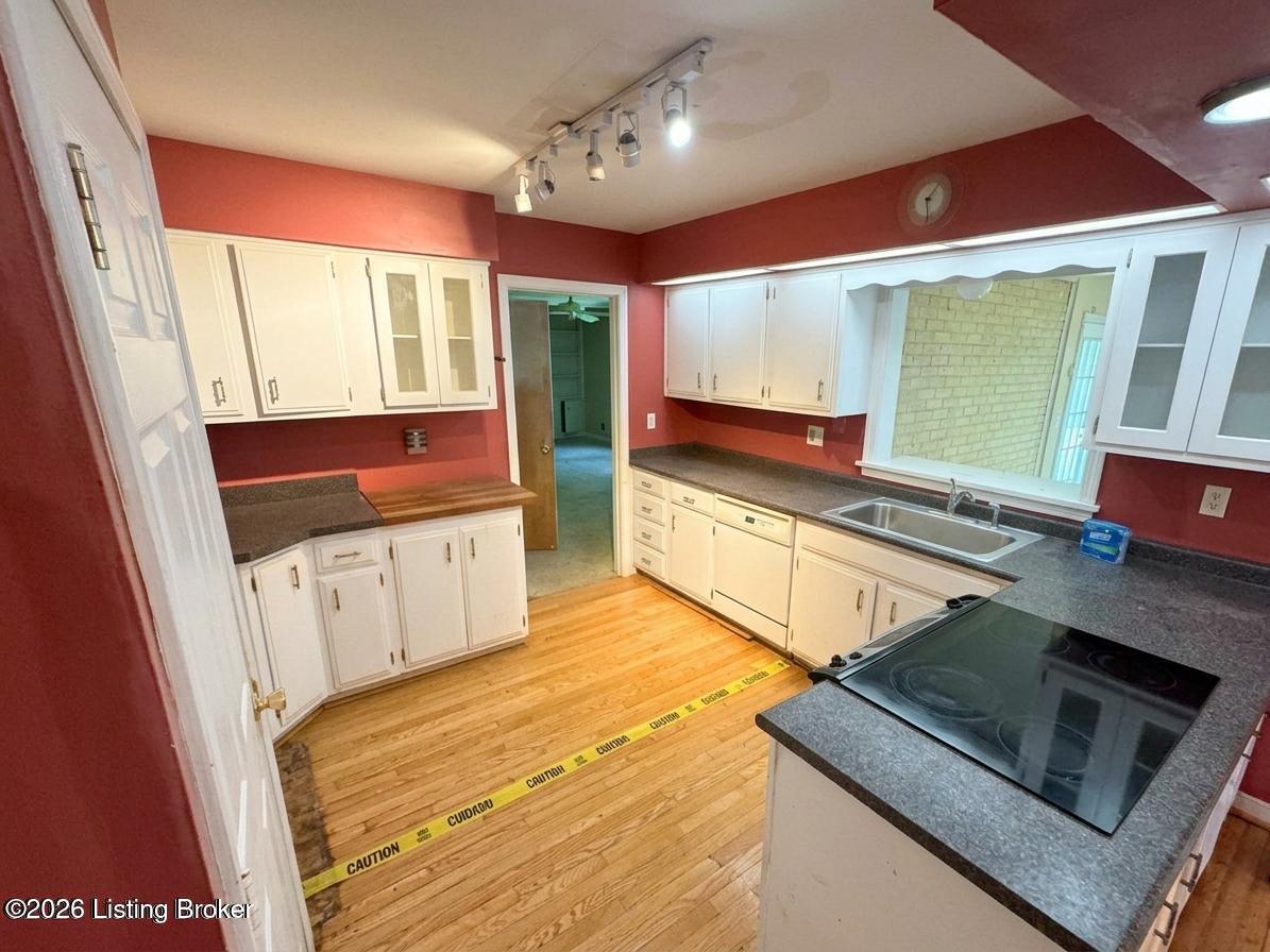 8407 Brownsboro Rd Property Photo 5