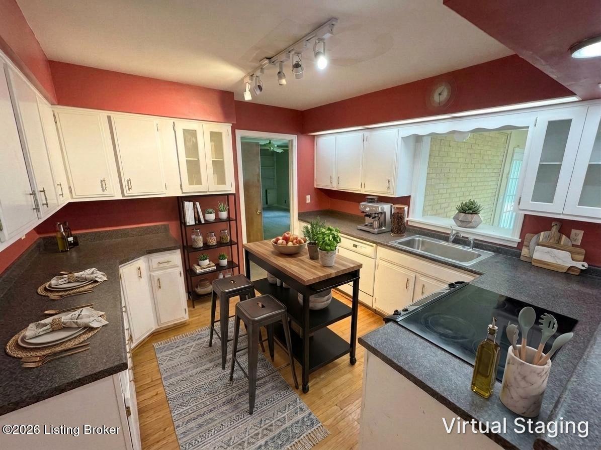 8407 Brownsboro Rd Property Photo 6