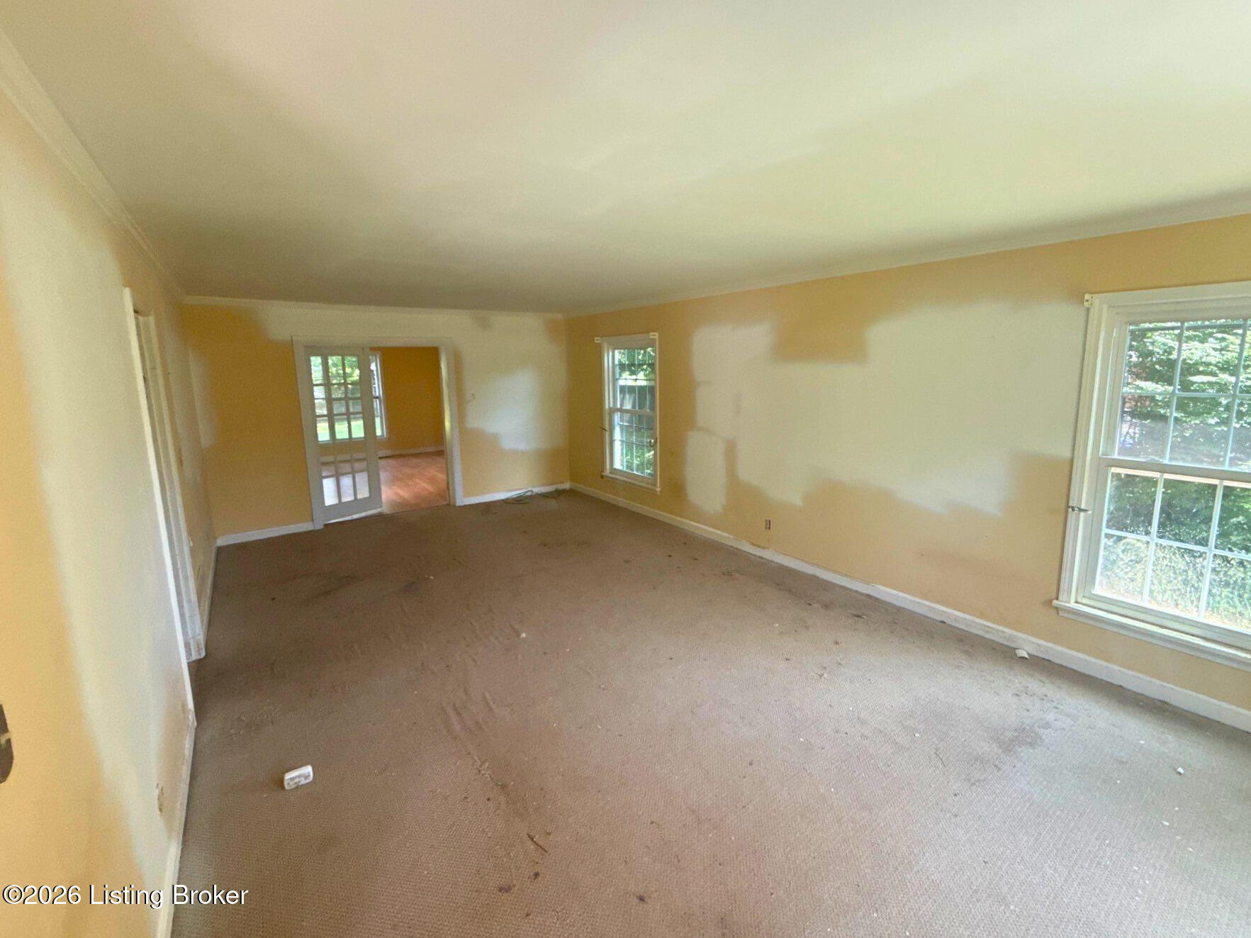 8407 Brownsboro Rd Property Photo 8