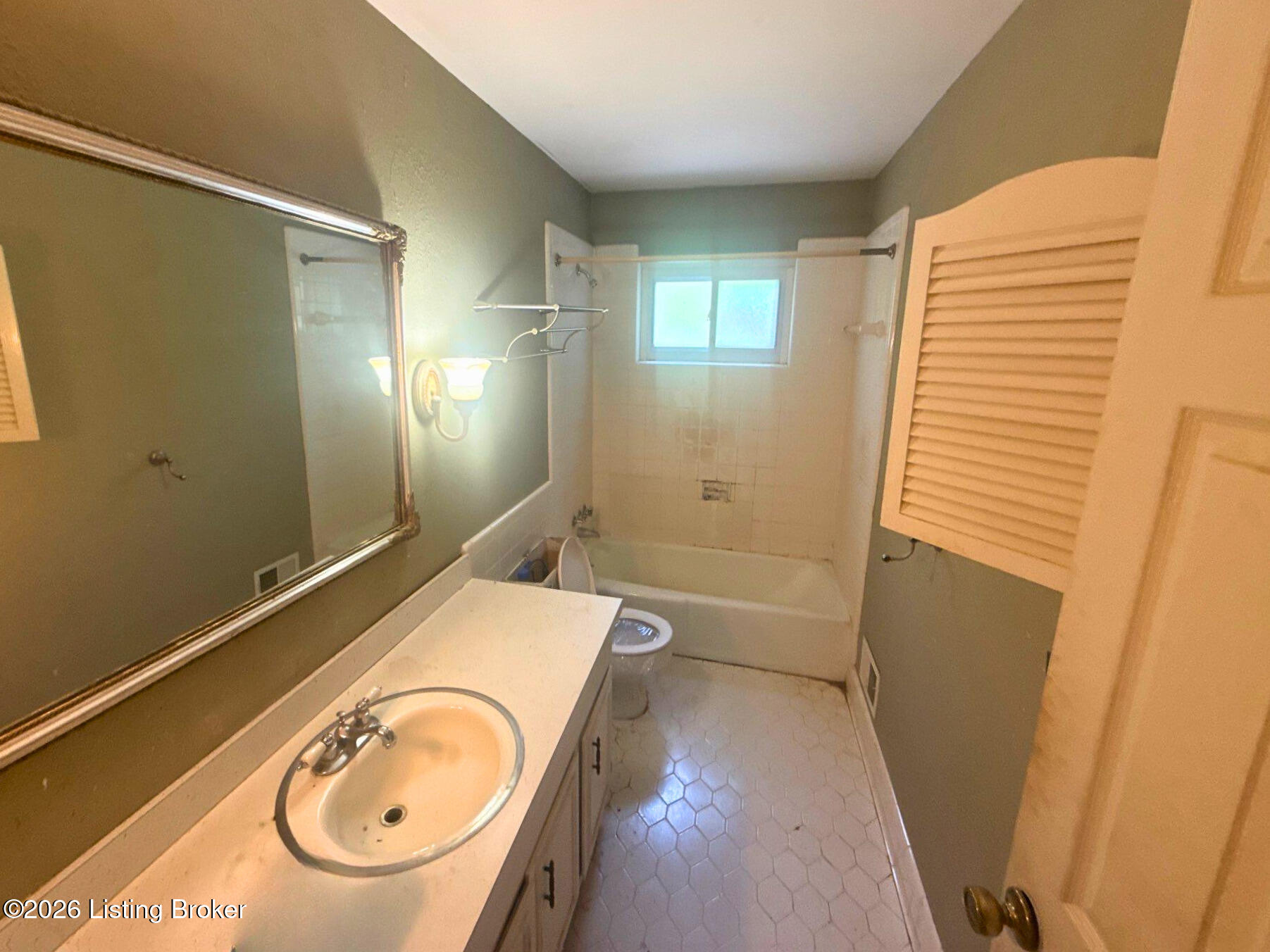 8407 Brownsboro Rd Property Photo 21