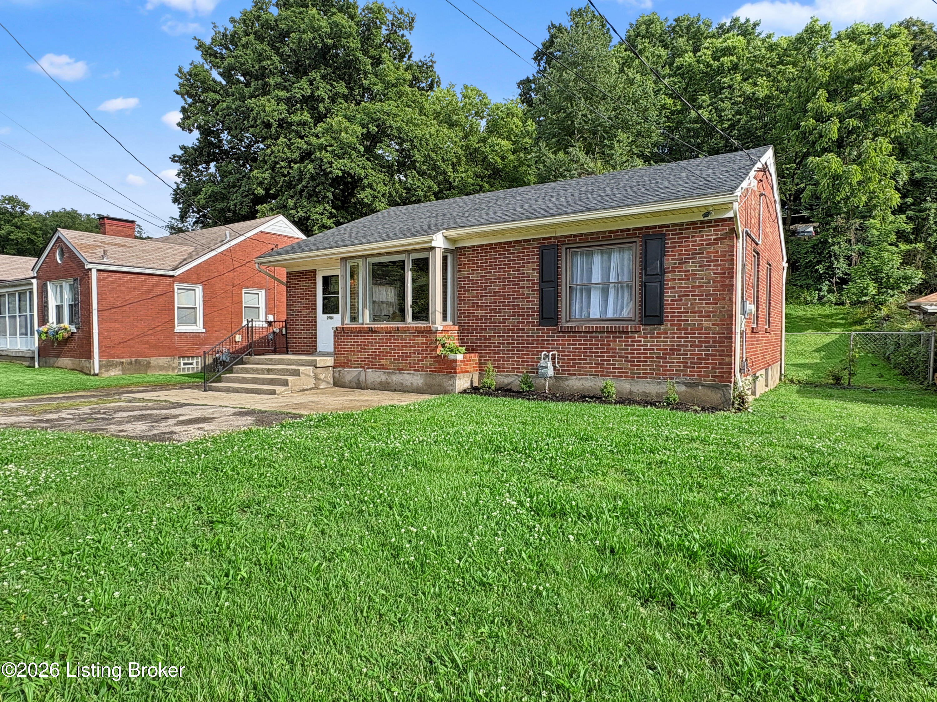 2504 Brownsboro Rd Property Photo 1