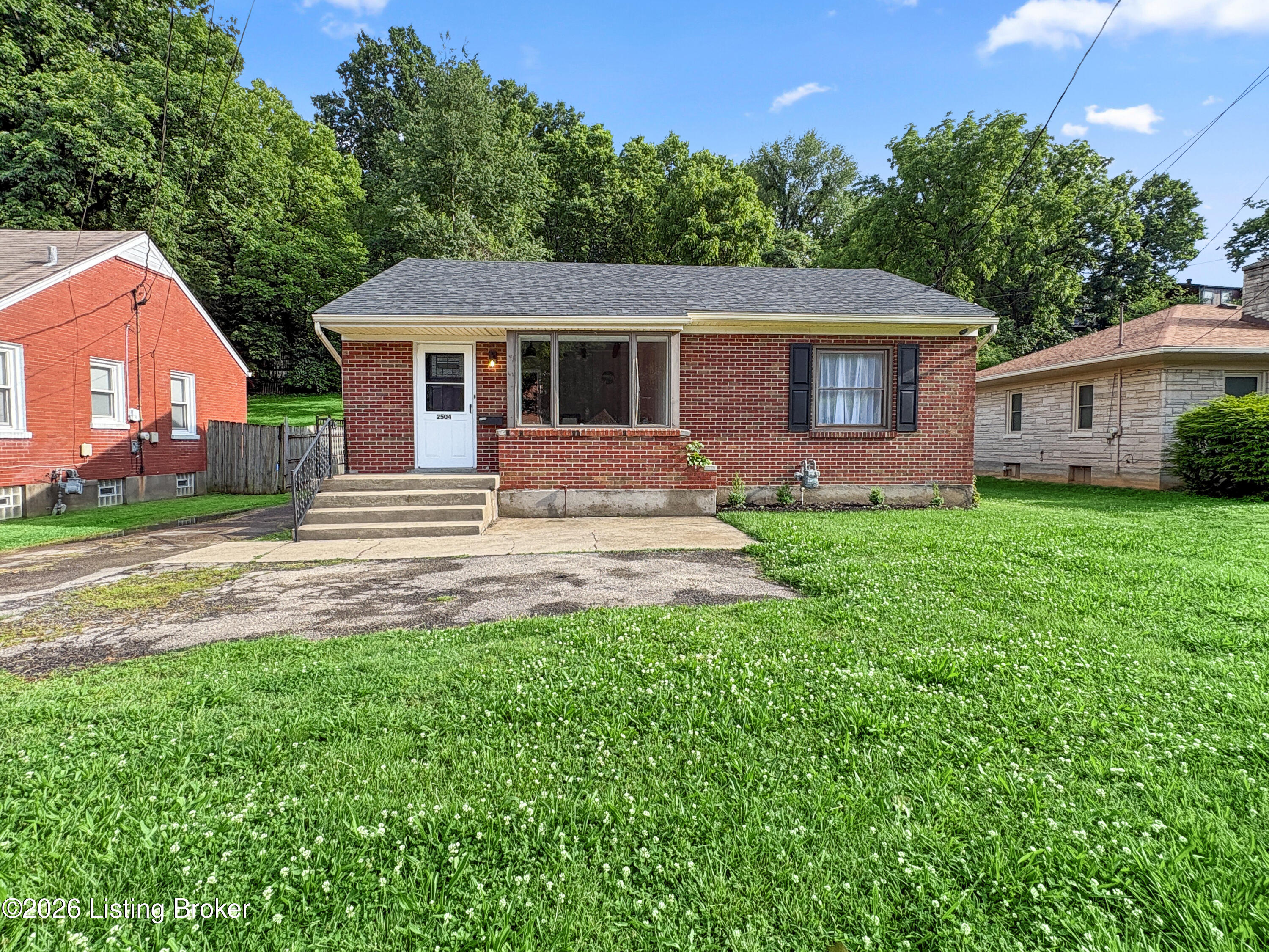 2504 Brownsboro Rd Property Photo 3