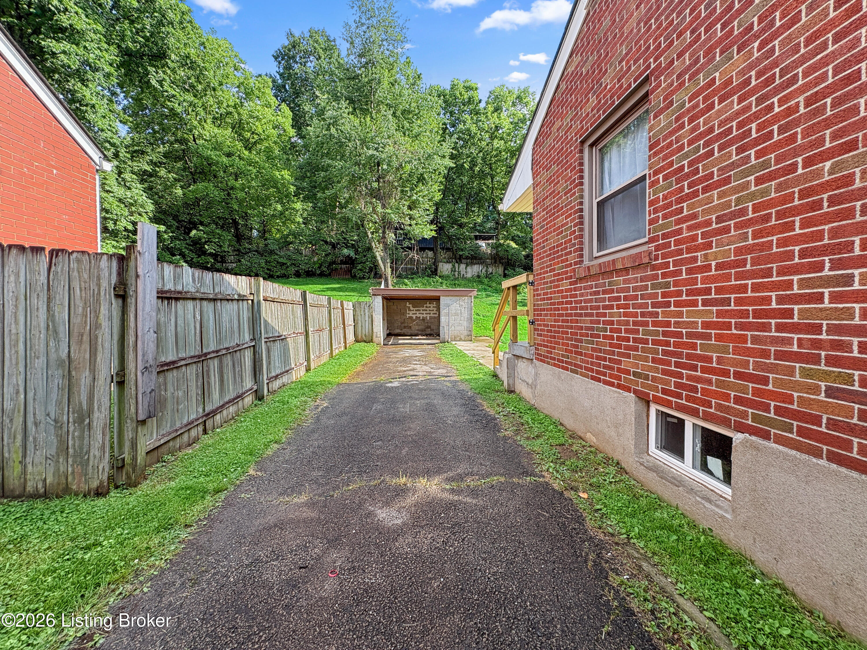 2504 Brownsboro Rd Property Photo 37
