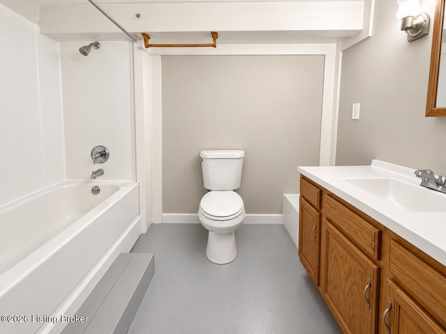 2032 Culbertson Ave 6 Property Photo 4