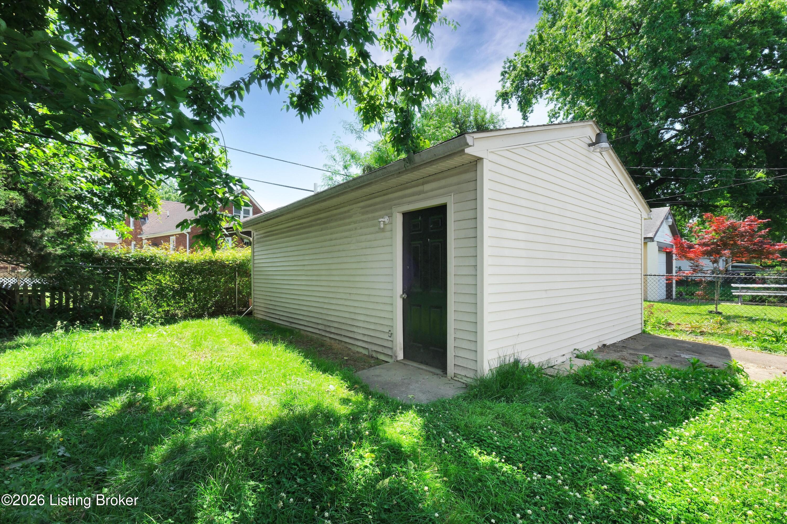 2411 Sherry Rd Property Photo 30