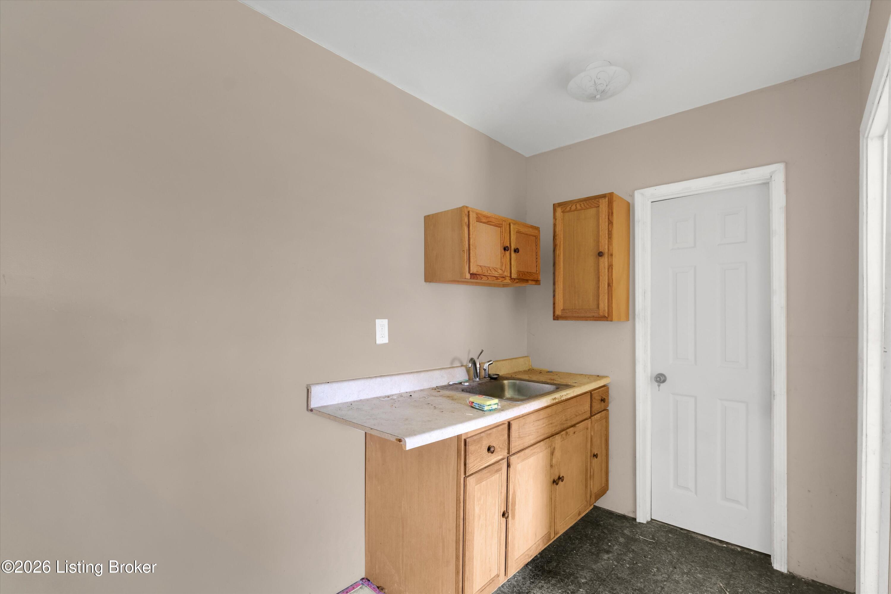 2411 Sherry Rd Property Photo 33