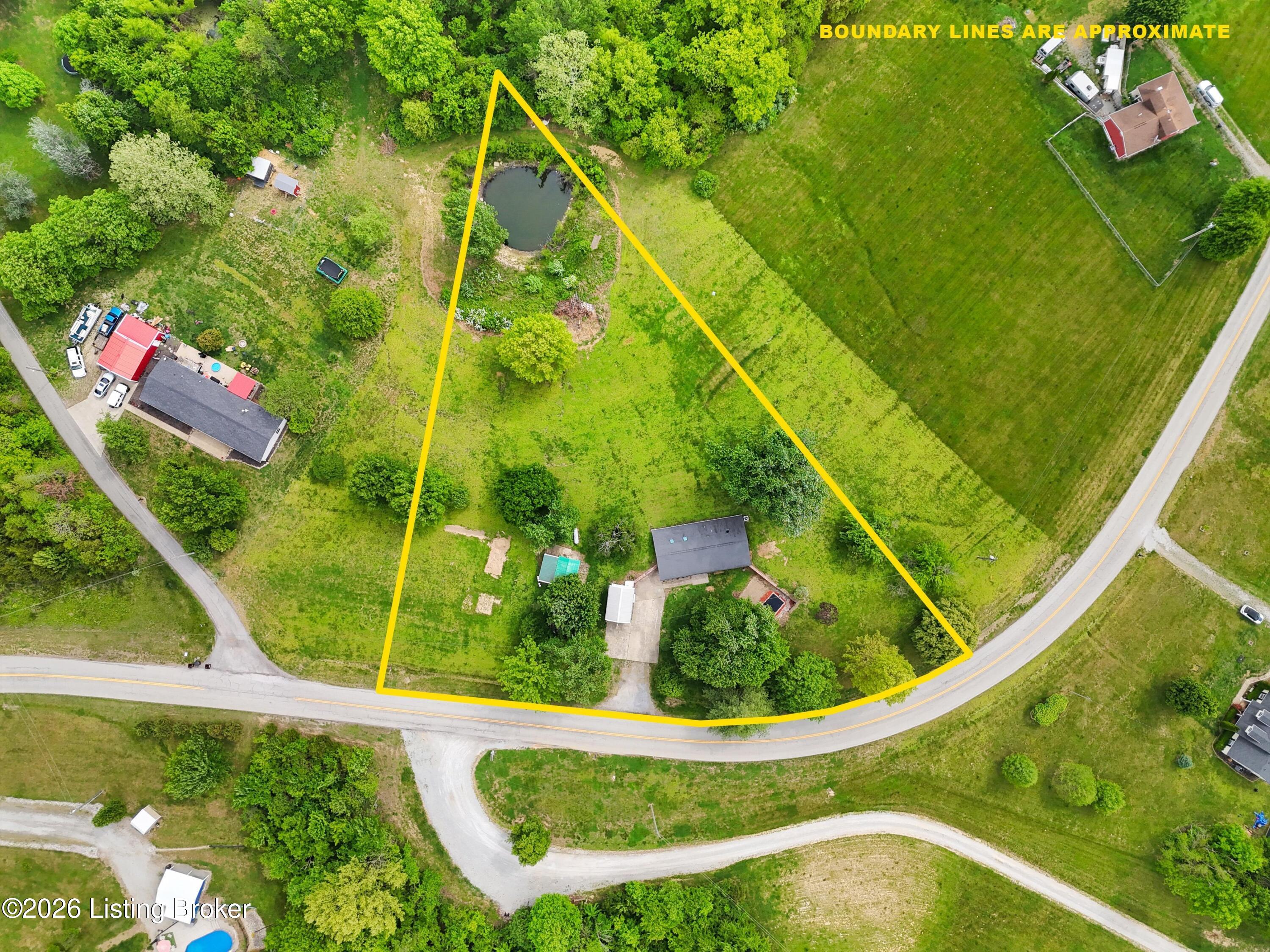 3070 Ashes Creek Ln Property Photo 2