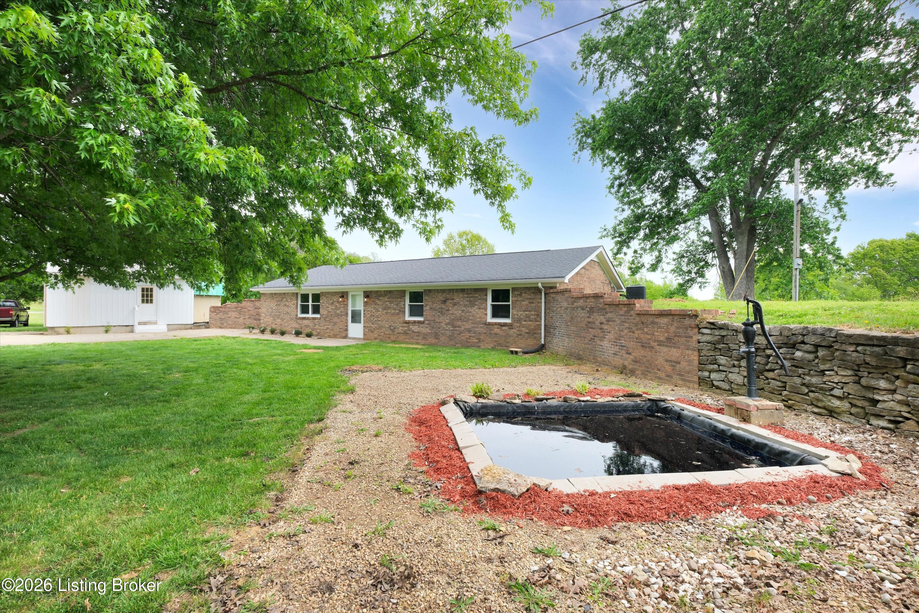 3070 Ashes Creek Ln Property Photo 4