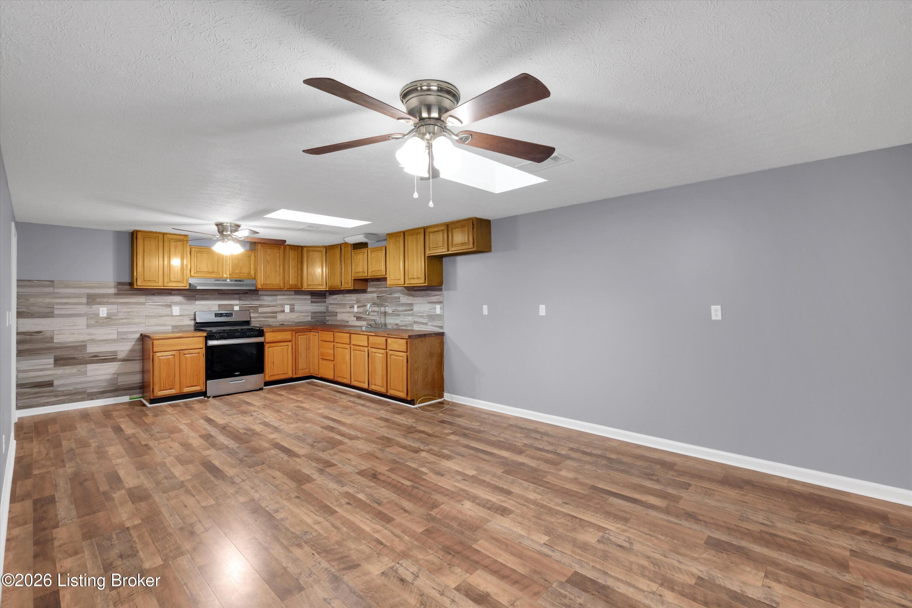 3070 Ashes Creek Ln Property Photo 9