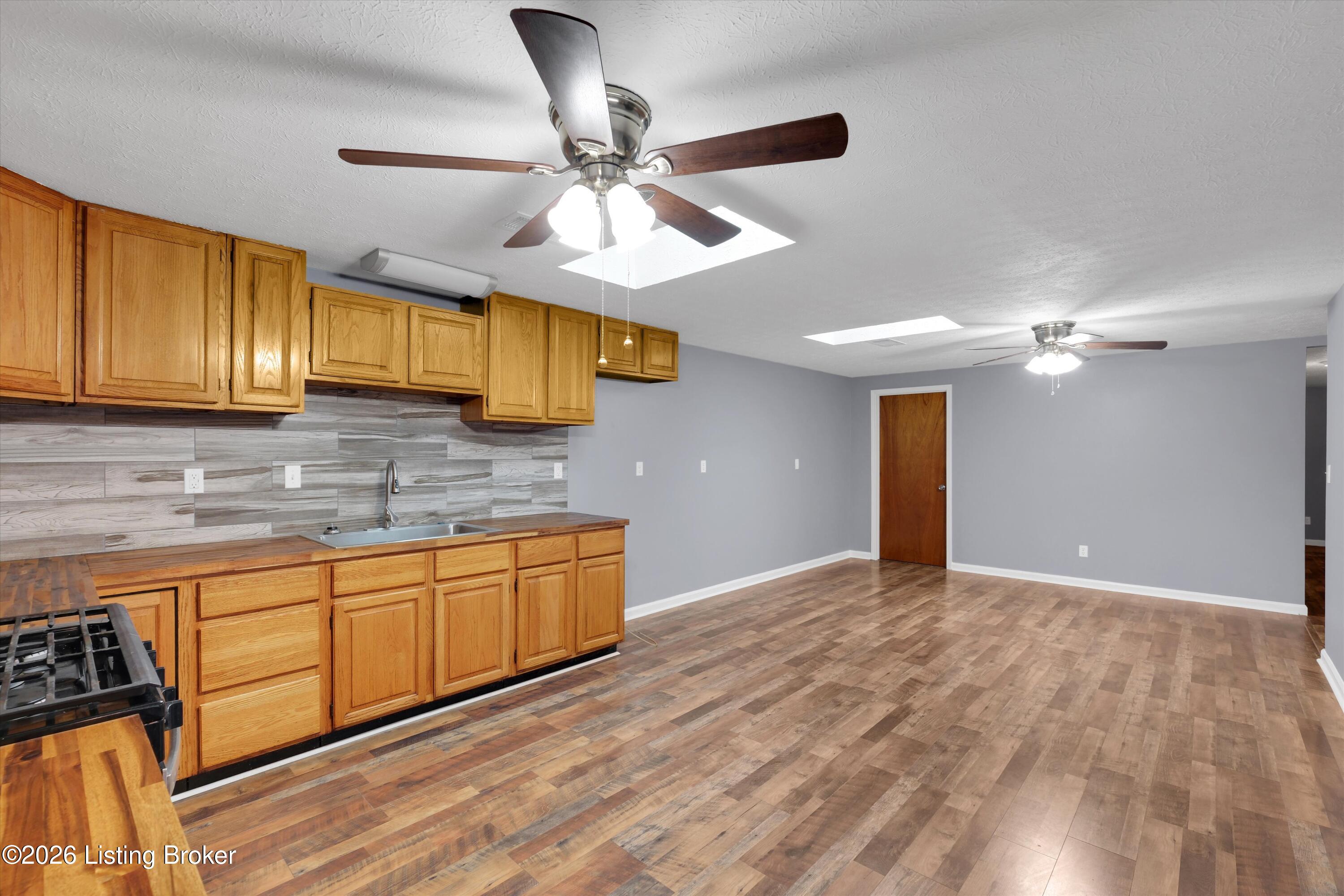 3070 Ashes Creek Ln Property Photo 10