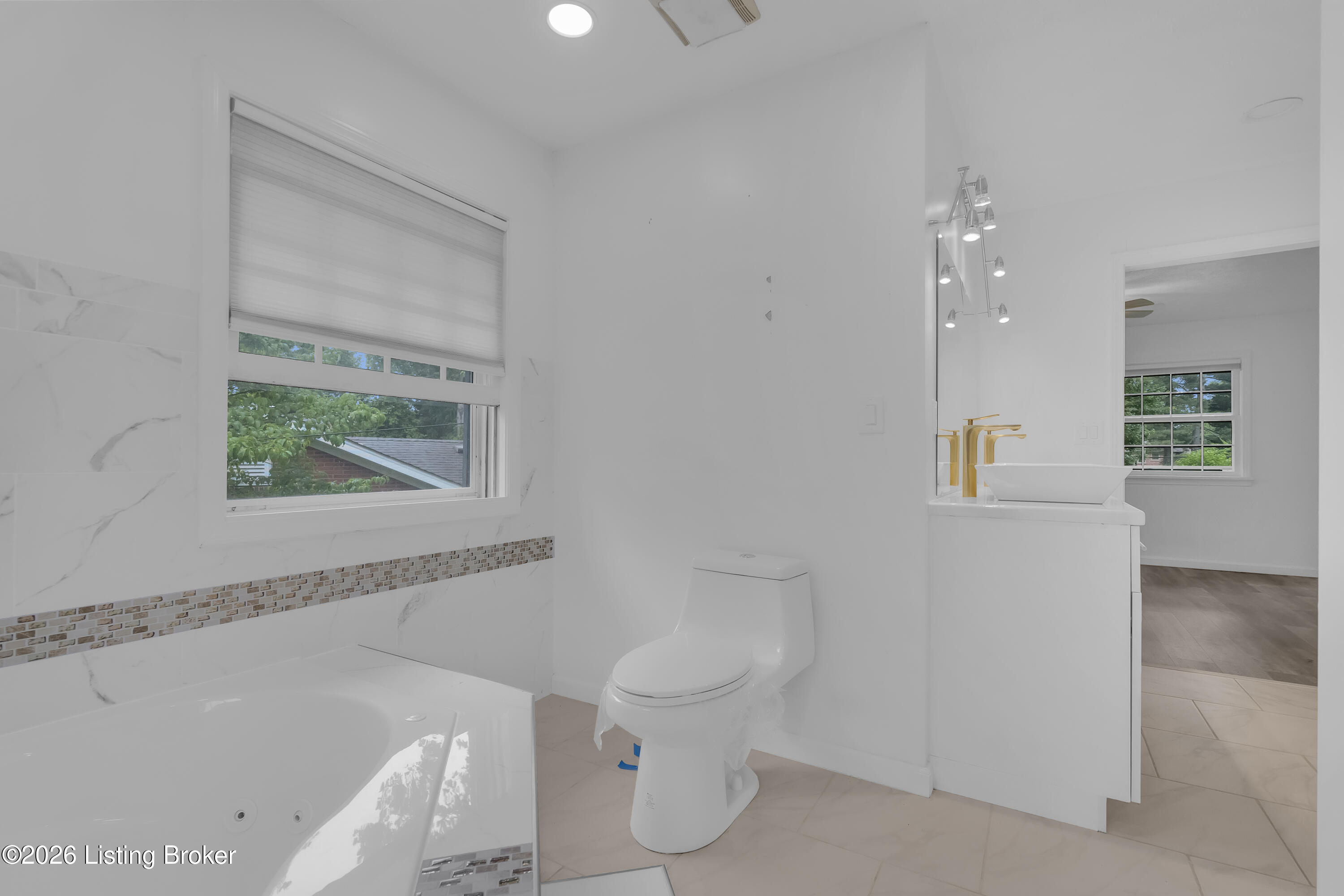 4408 Southridge Dr Property Photo 18
