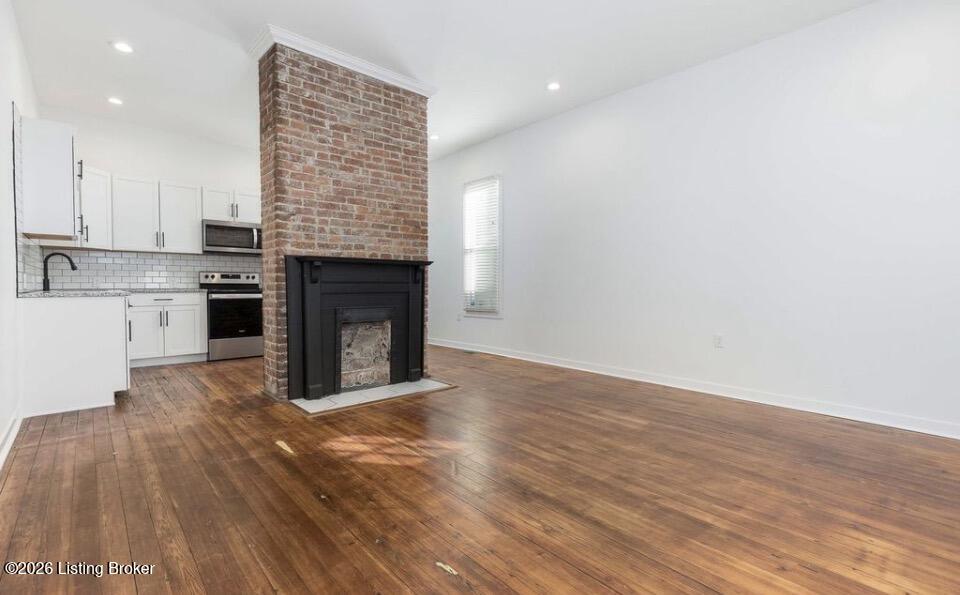 2227 Dumesnil St Property Photo 2