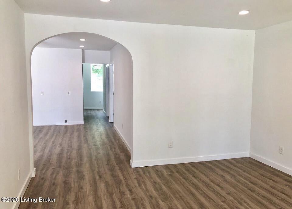 2208 Dumesnil St Property Photo 3