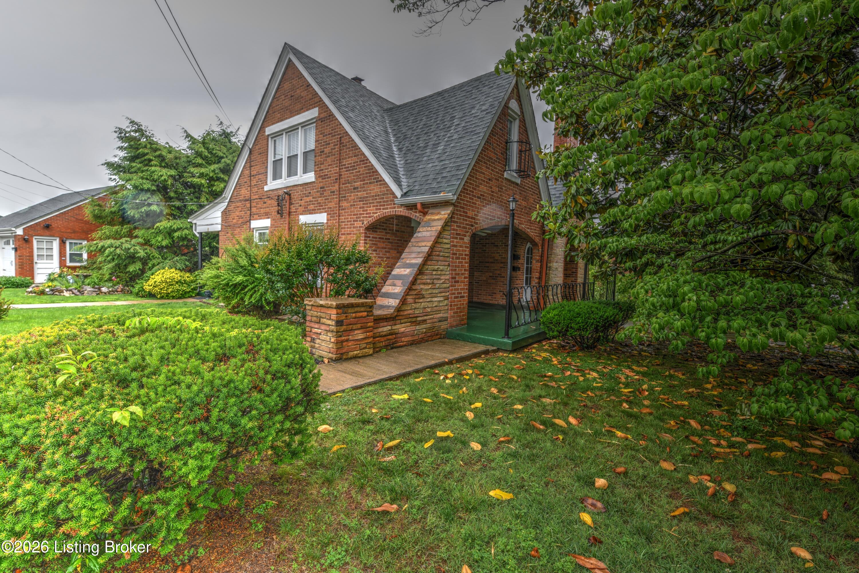 126 Crawford Ave Property Photo 1