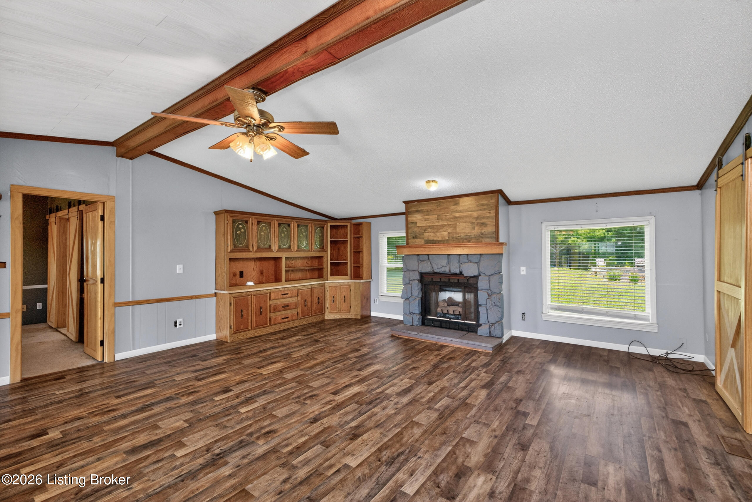 957 Cane Run Rd Property Photo 3