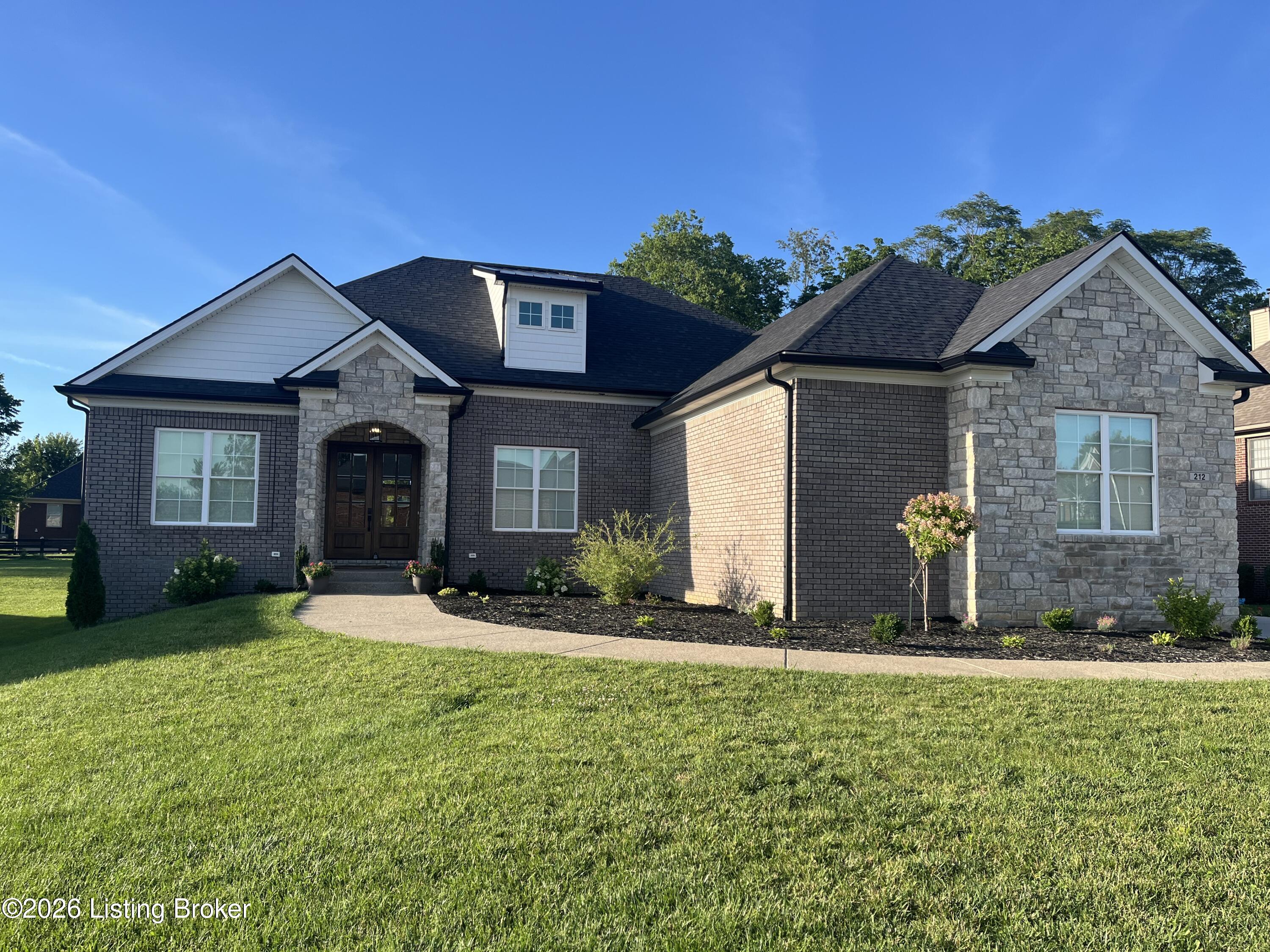 212 Cherokee Dr Property Photo 1