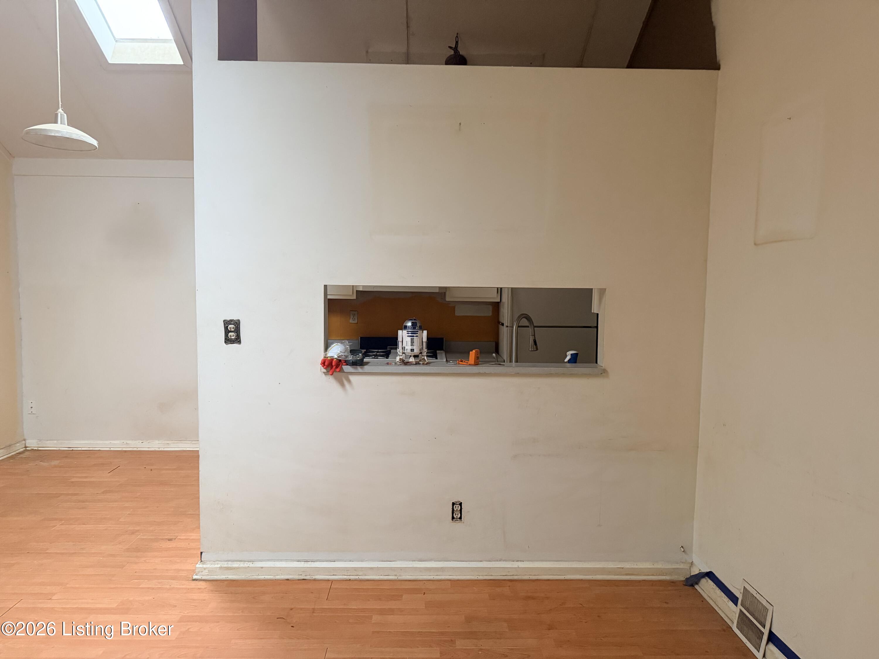 1033 E Saint Catherine St Property Photo 12