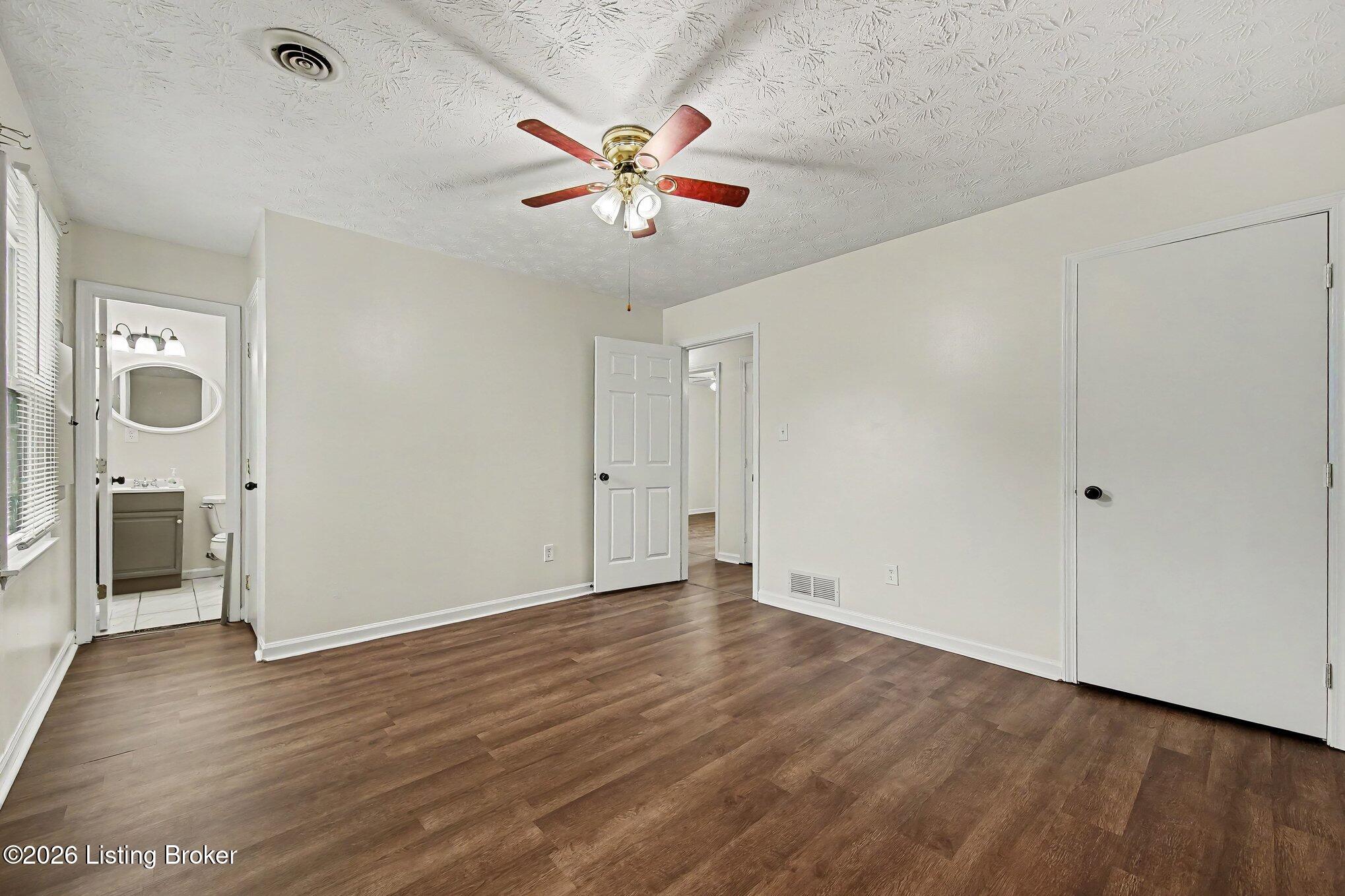 200 Grant Dr Property Photo 18