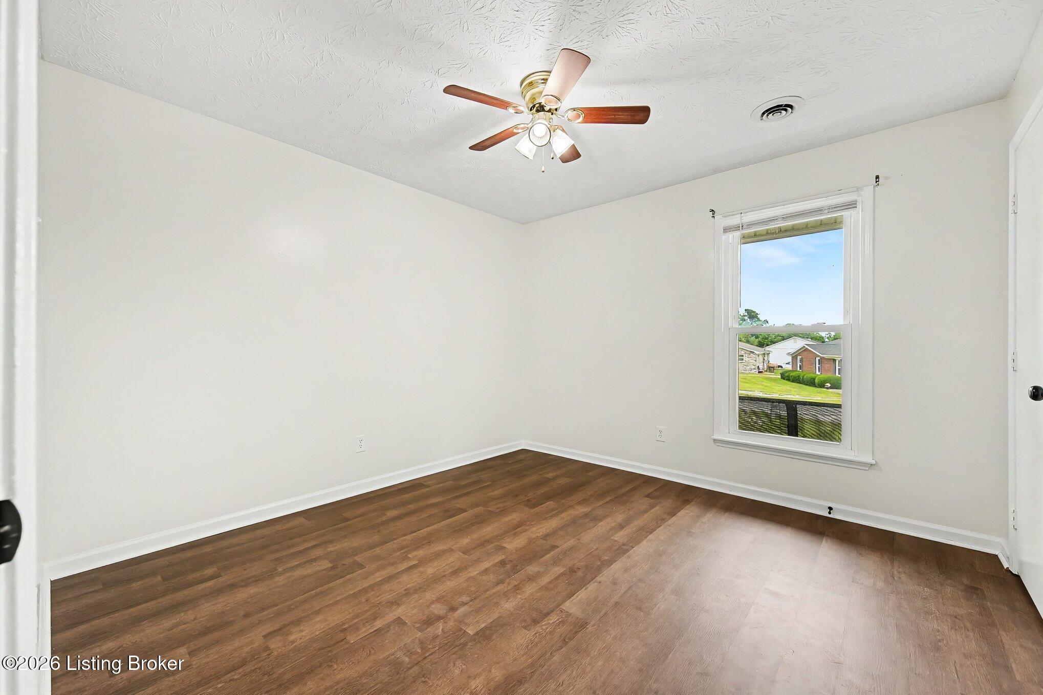 200 Grant Dr Property Photo 23