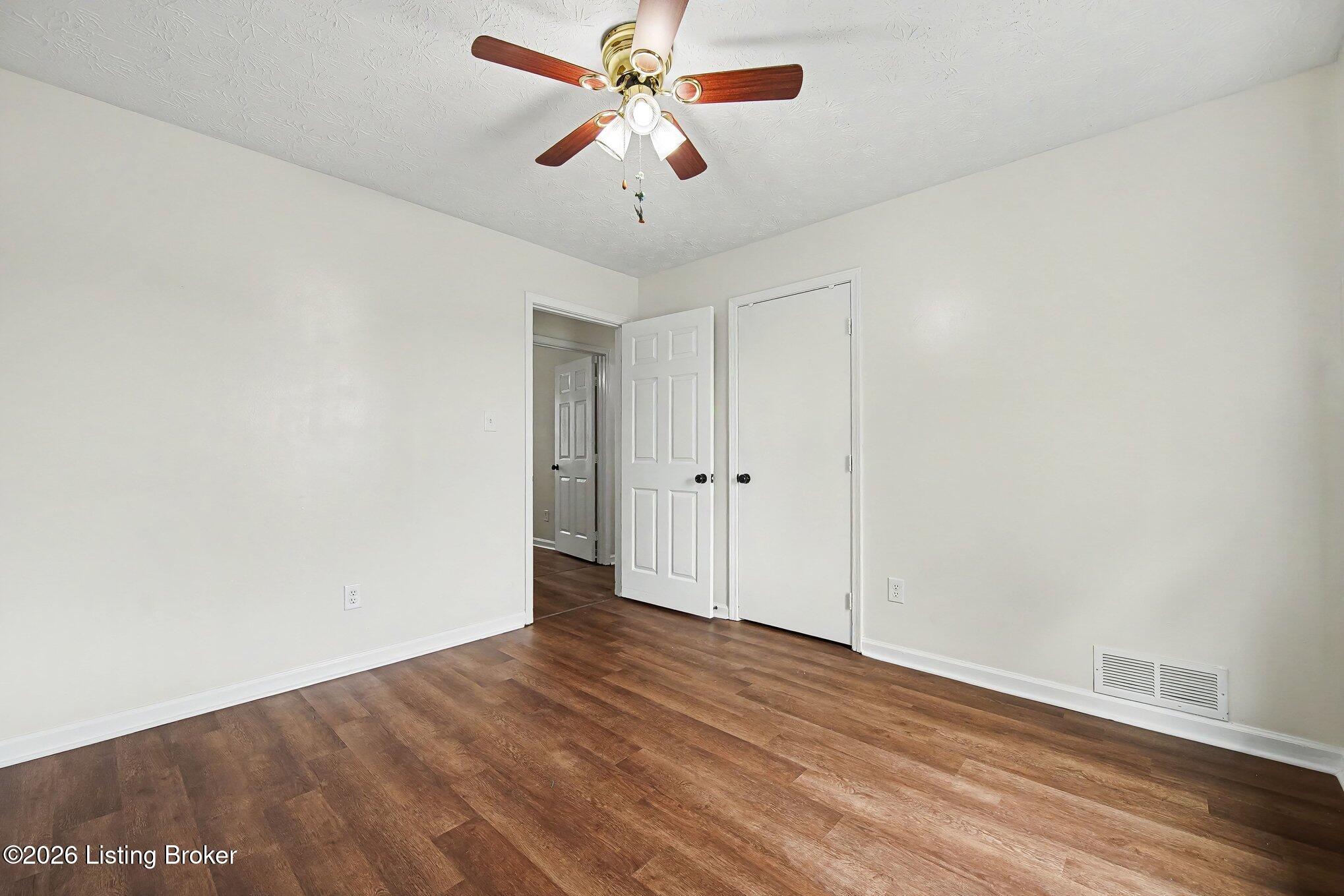 200 Grant Dr Property Photo 25