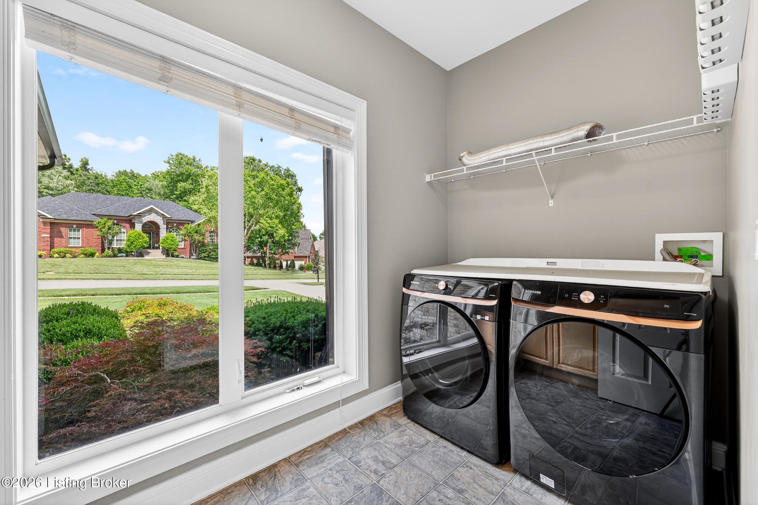 17036 Ashburton Dr Property Photo 37