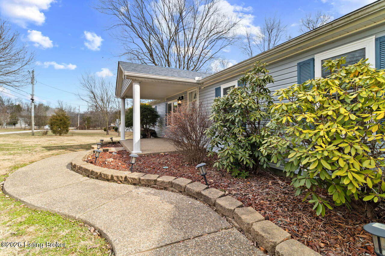 248 Kelley Ln Property Photo 5