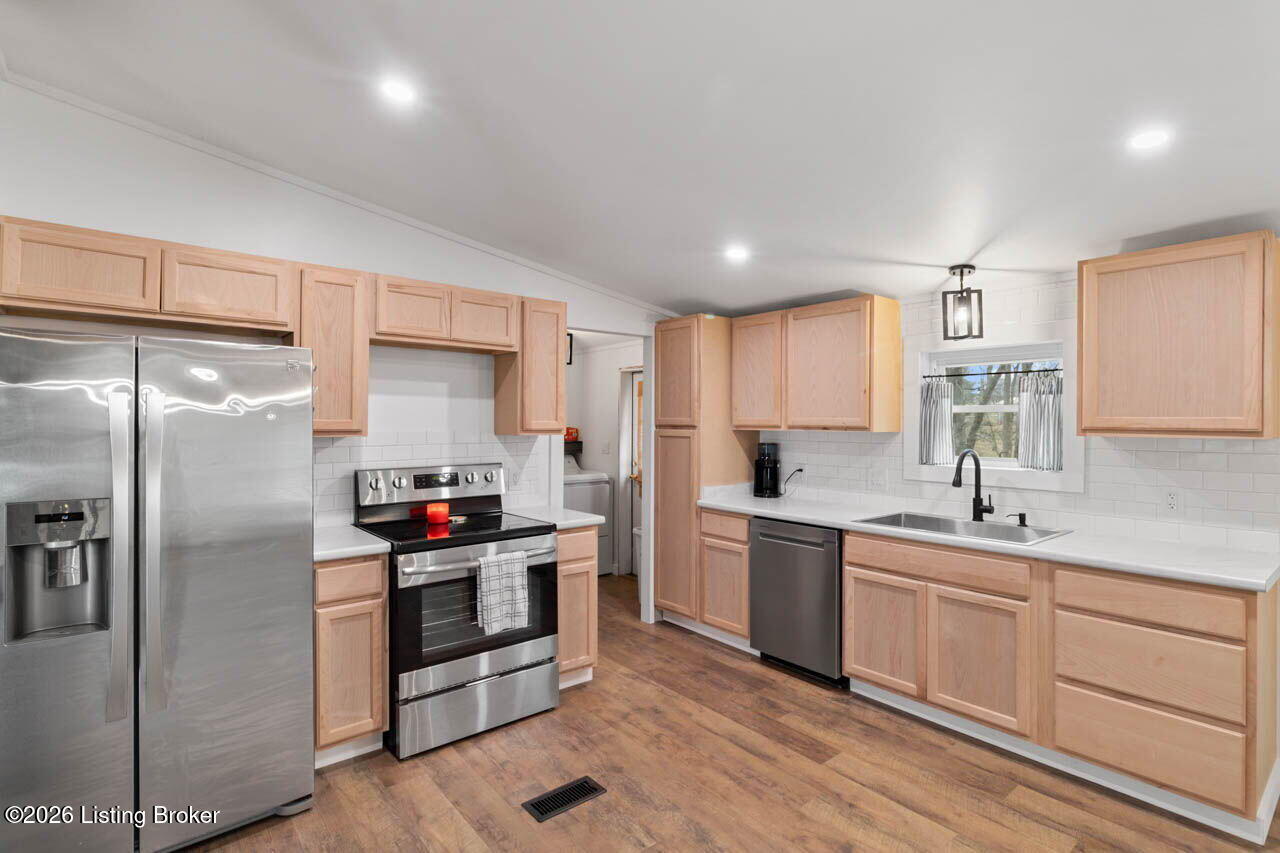 248 Kelley Ln Property Photo 17