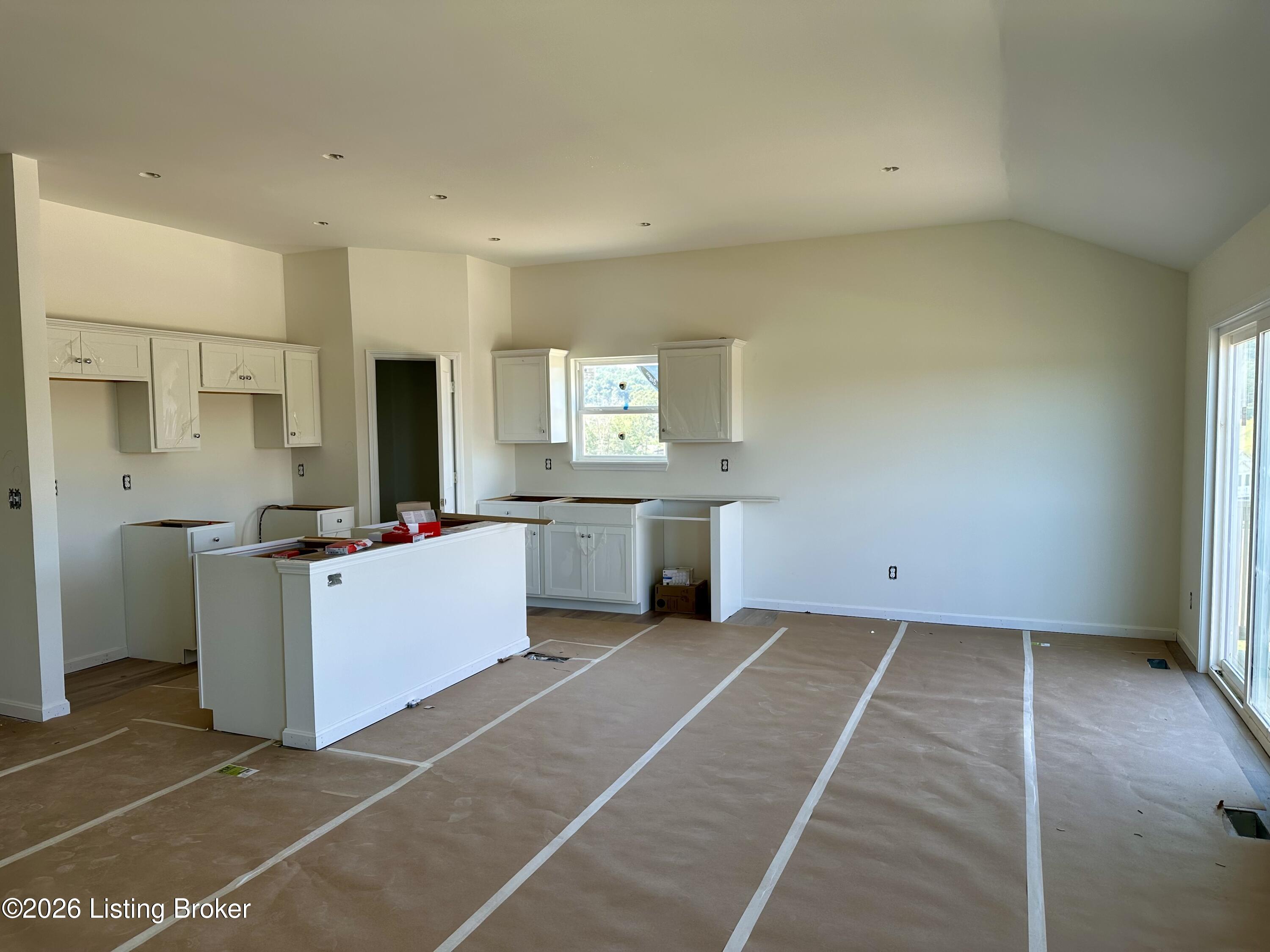122 Locust Ct Property Photo 3