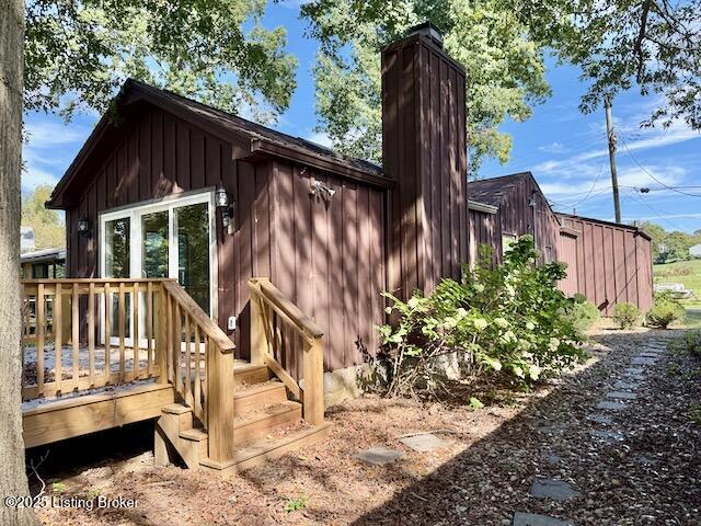 6111 Front St Property Photo 1