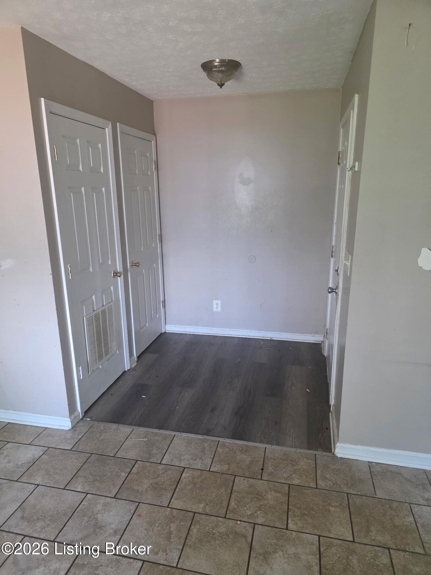 3016 Greenwood Ave Property Photo 3