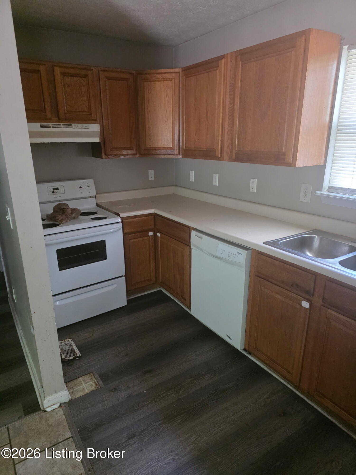3016 Greenwood Ave Property Photo 4