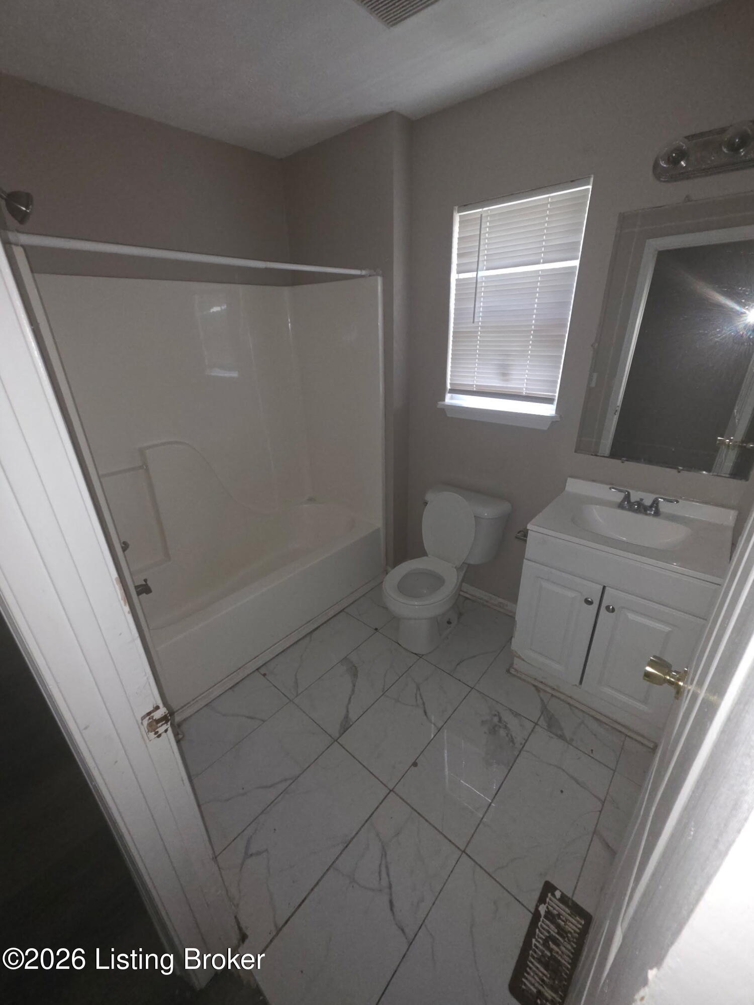 3016 Greenwood Ave Property Photo 12