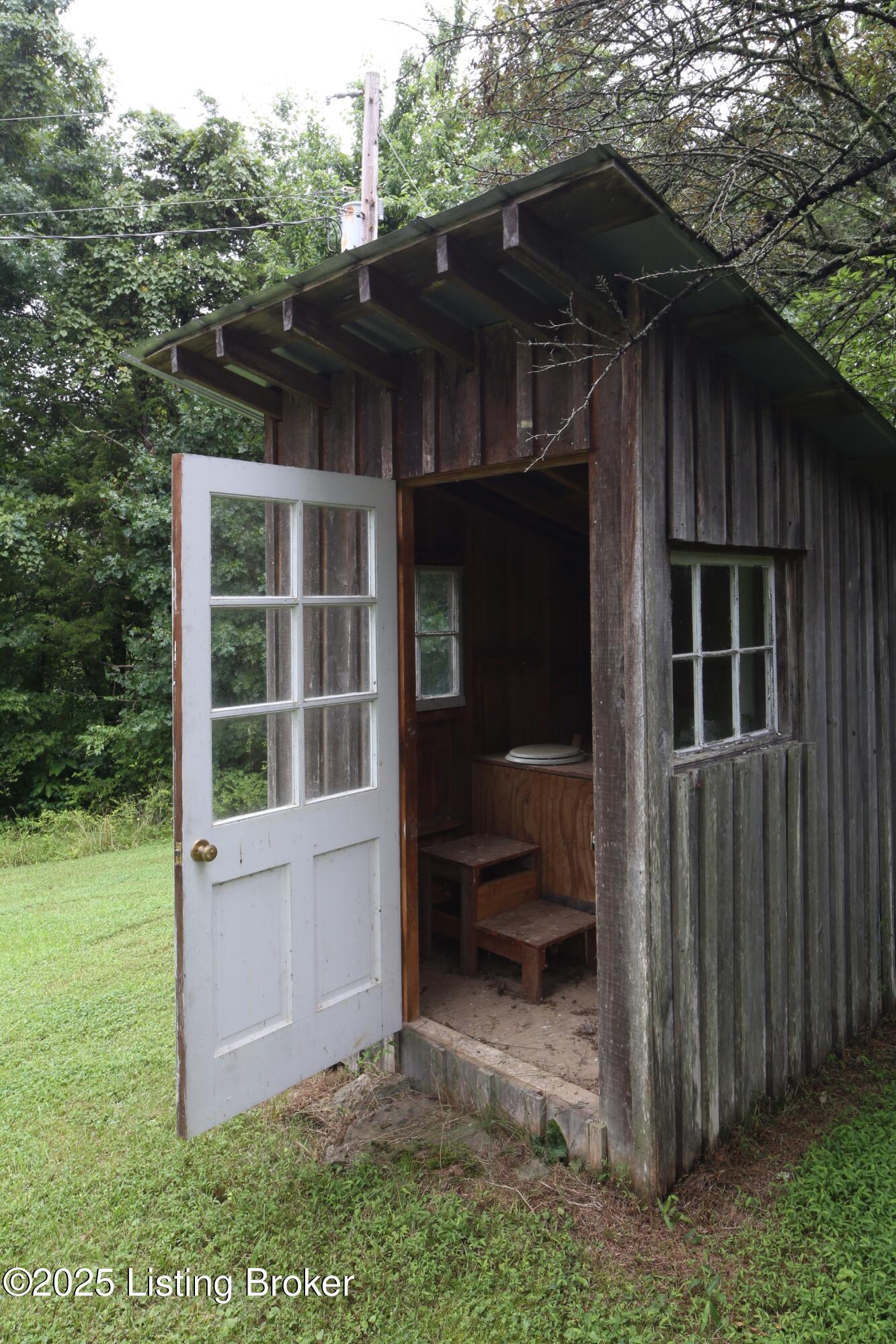 607 Fallis-gest Rd Property Photo 9