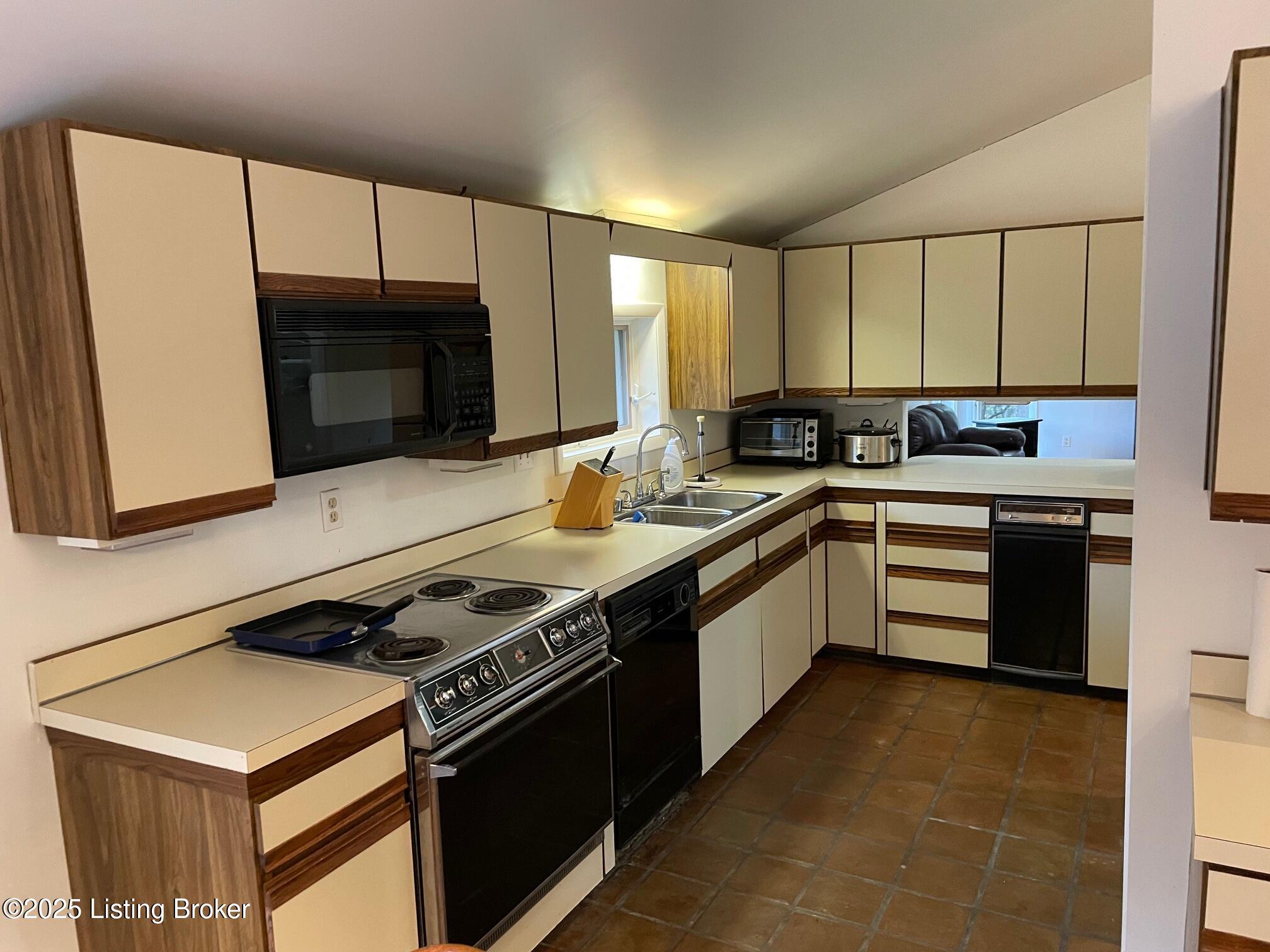 607 Fallis-gest Rd Property Photo 17