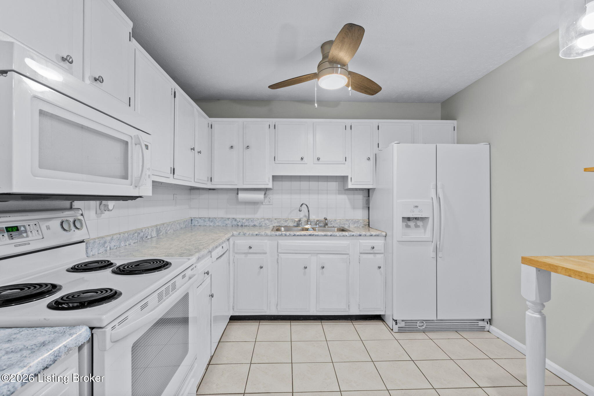 2300 Dundee Rd Apt 6 Property Photo 4