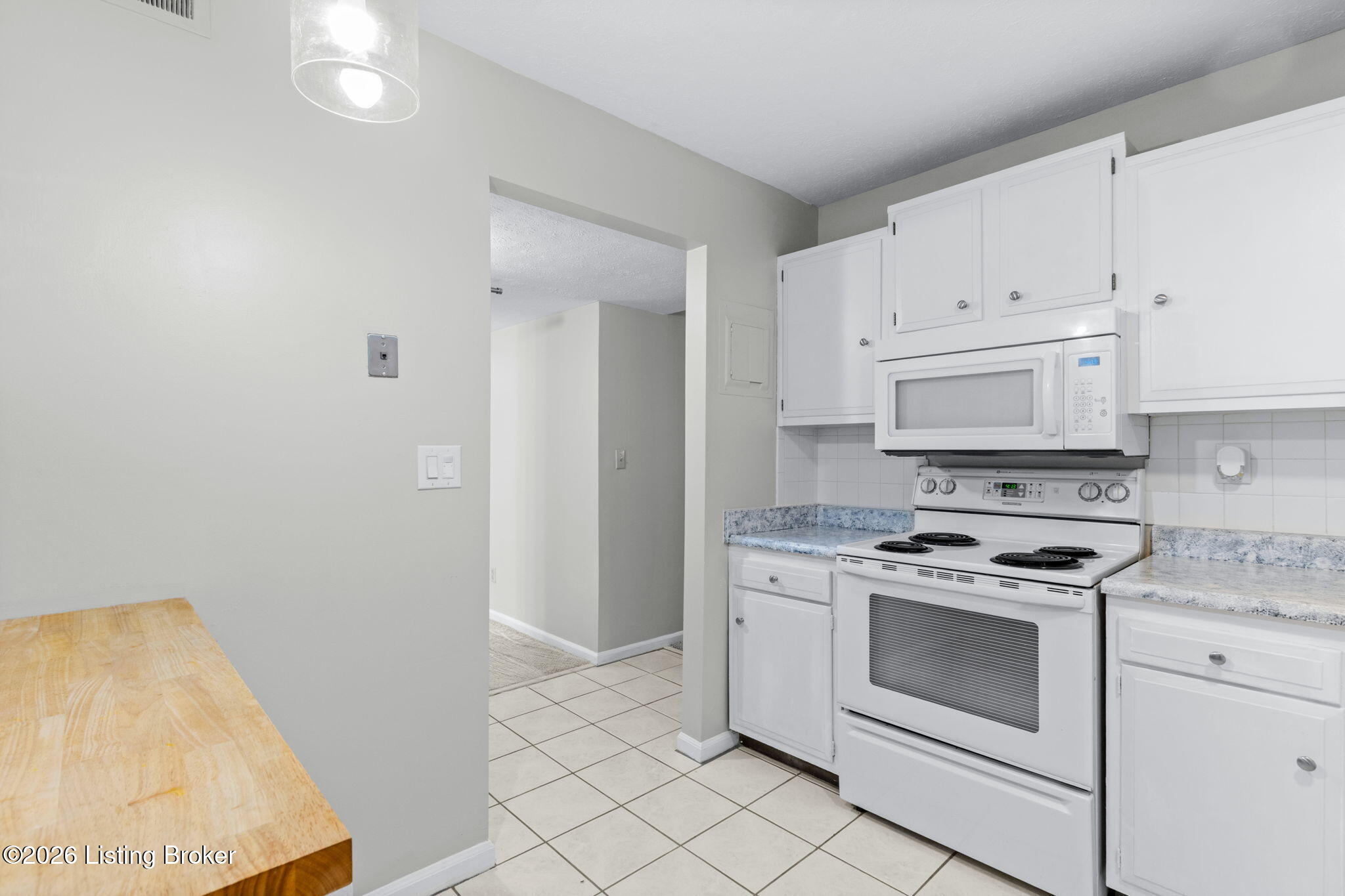 2300 Dundee Rd Apt 6 Property Photo 7