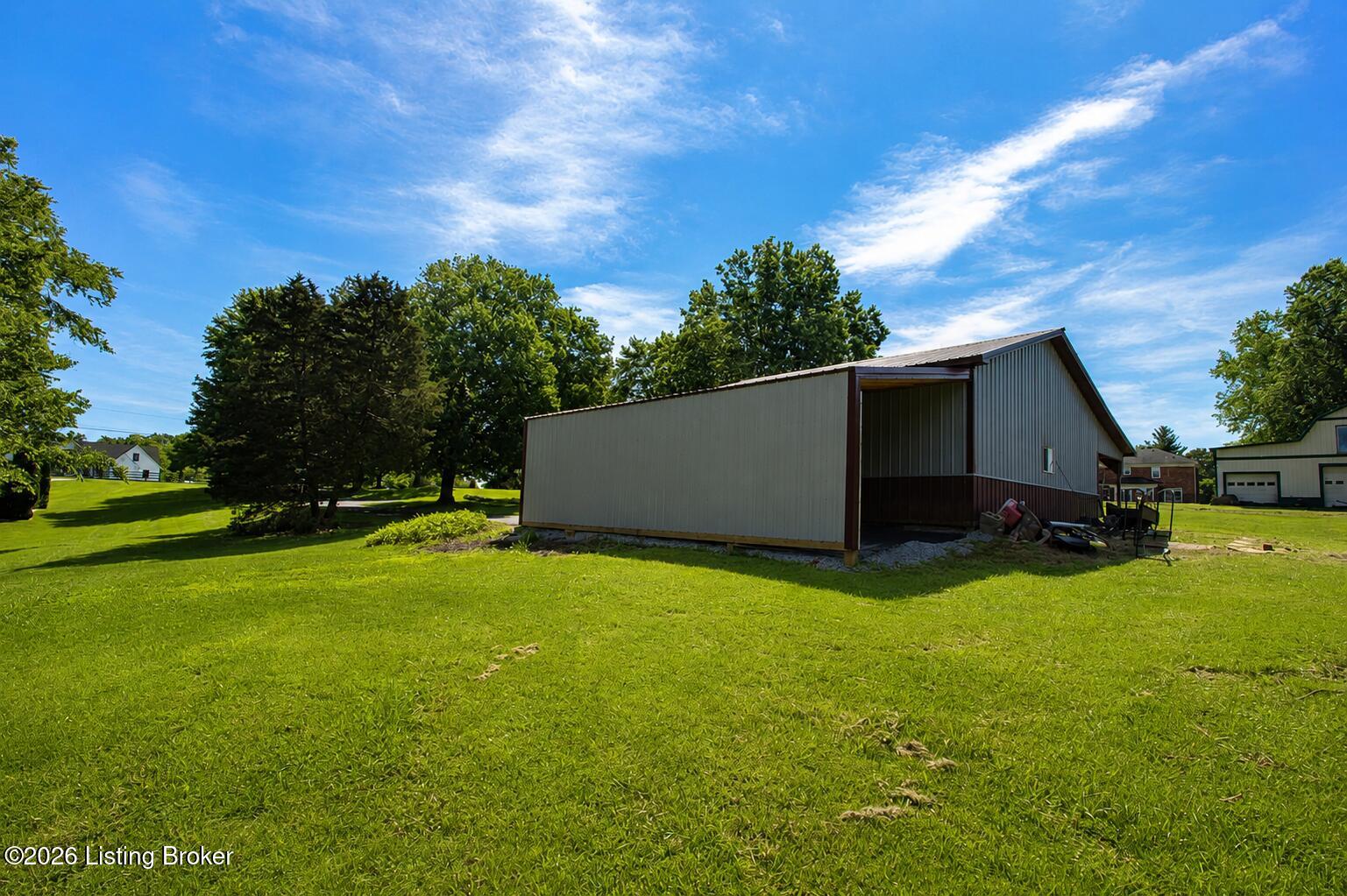 5508 Clover Ridge Dr Property Photo 5