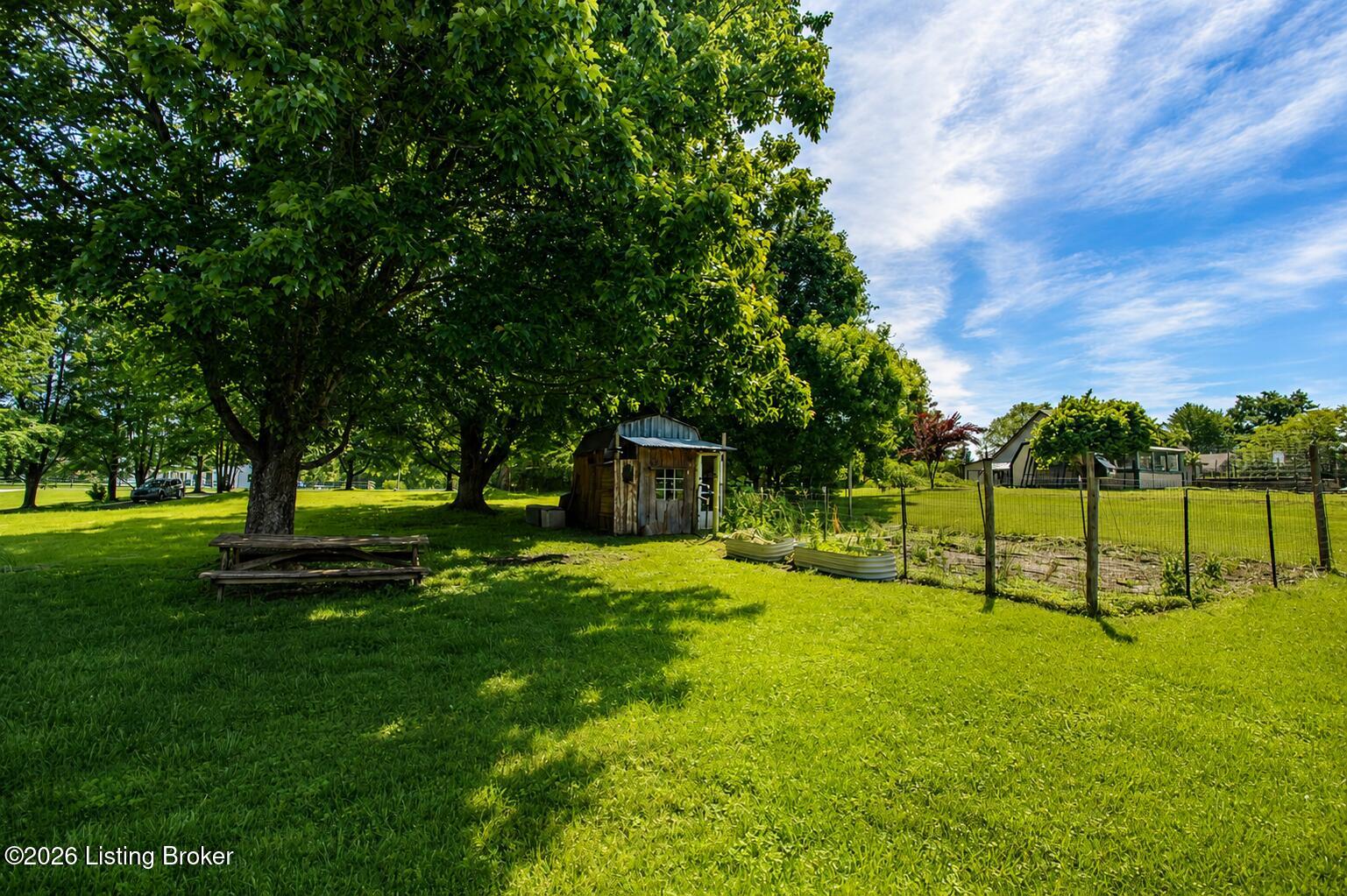 5508 Clover Ridge Dr Property Photo 6