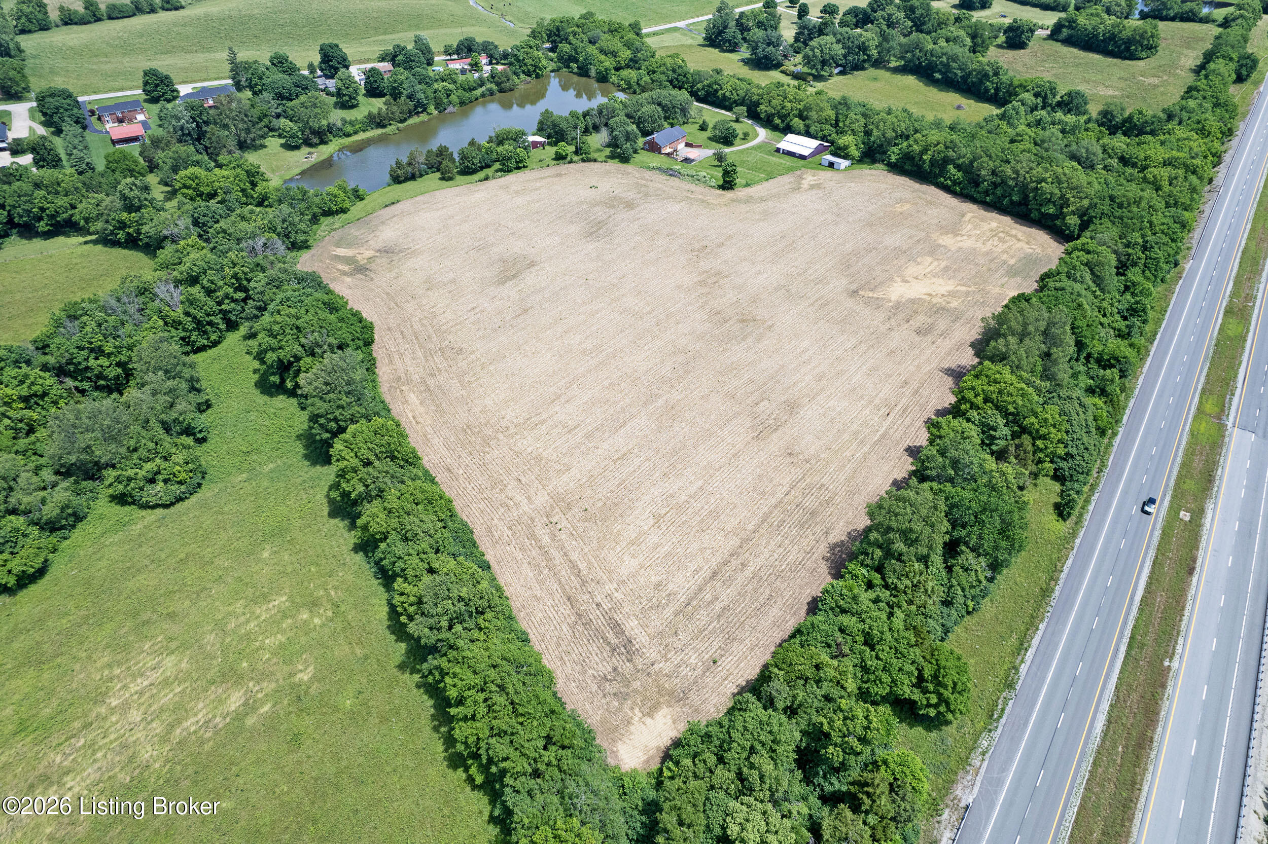 6935 Bloomfield Rd Property Photo 4