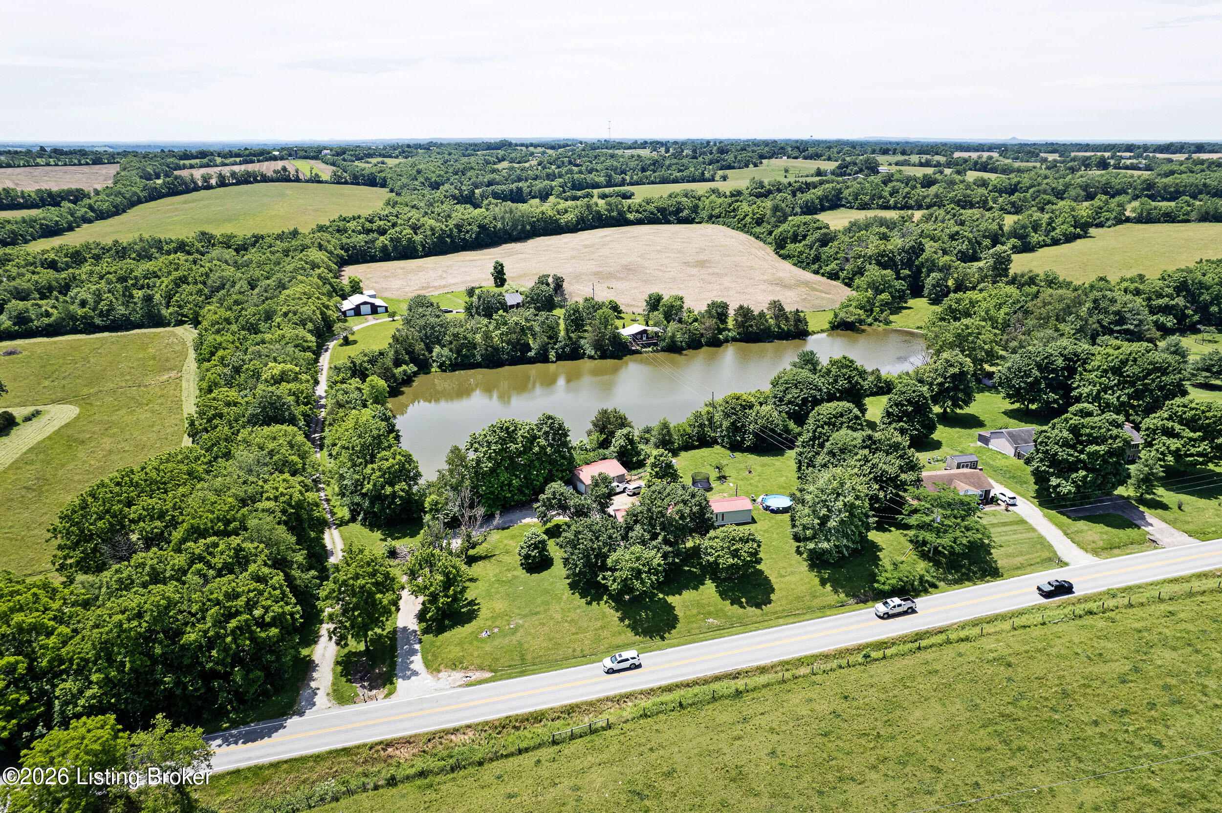 6935 Bloomfield Rd Property Photo 10
